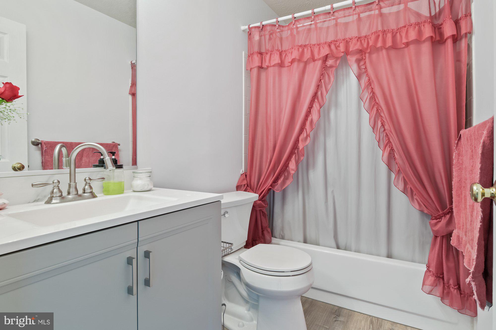 HARBOUR OAKS - Residential