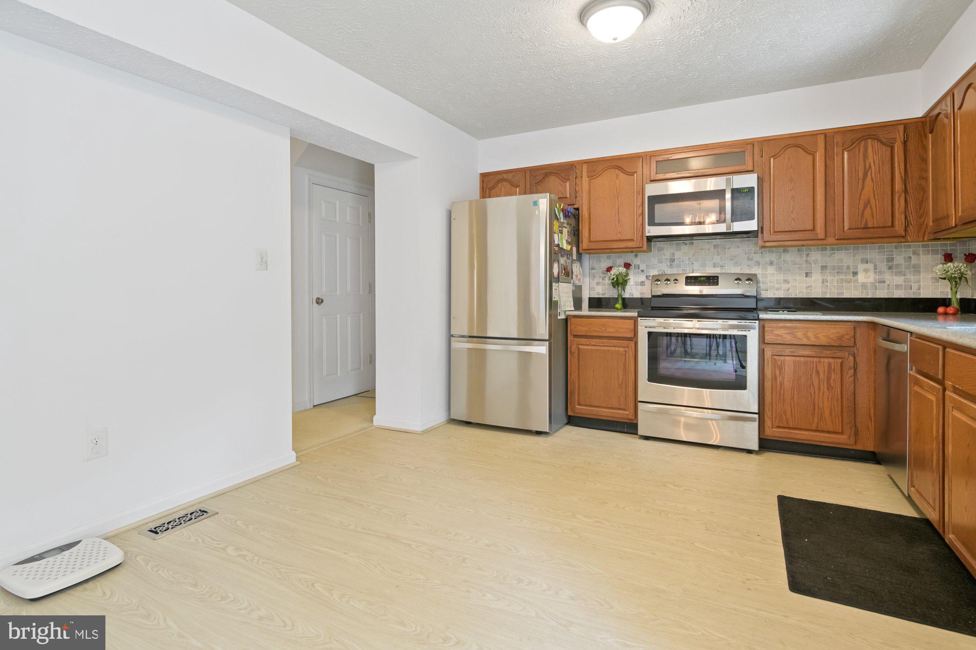 HARBOUR OAKS - Residential