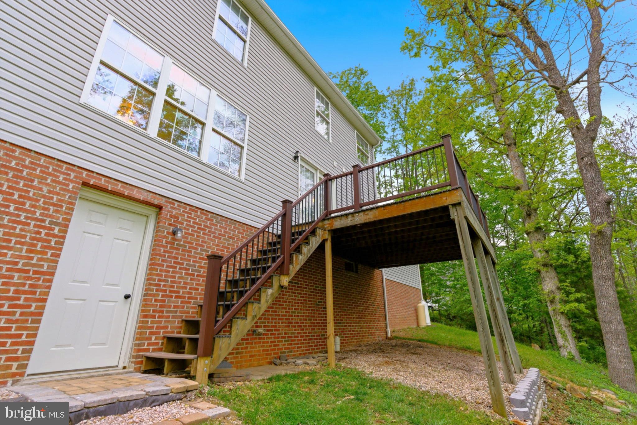 OVERLOOK WOODS - Residential