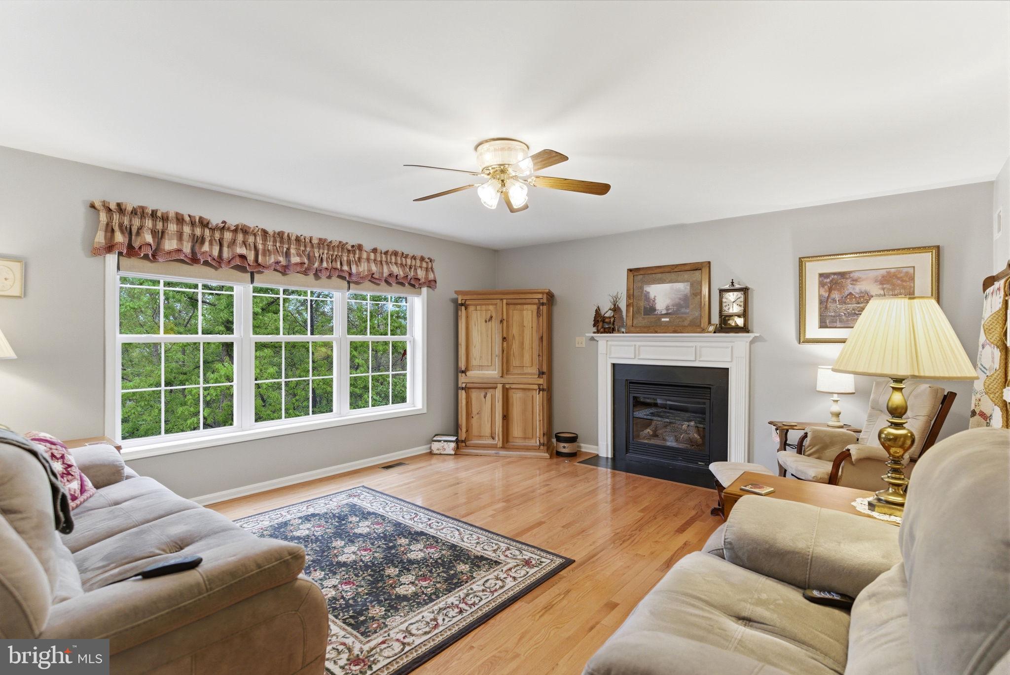 OVERLOOK WOODS - Residential