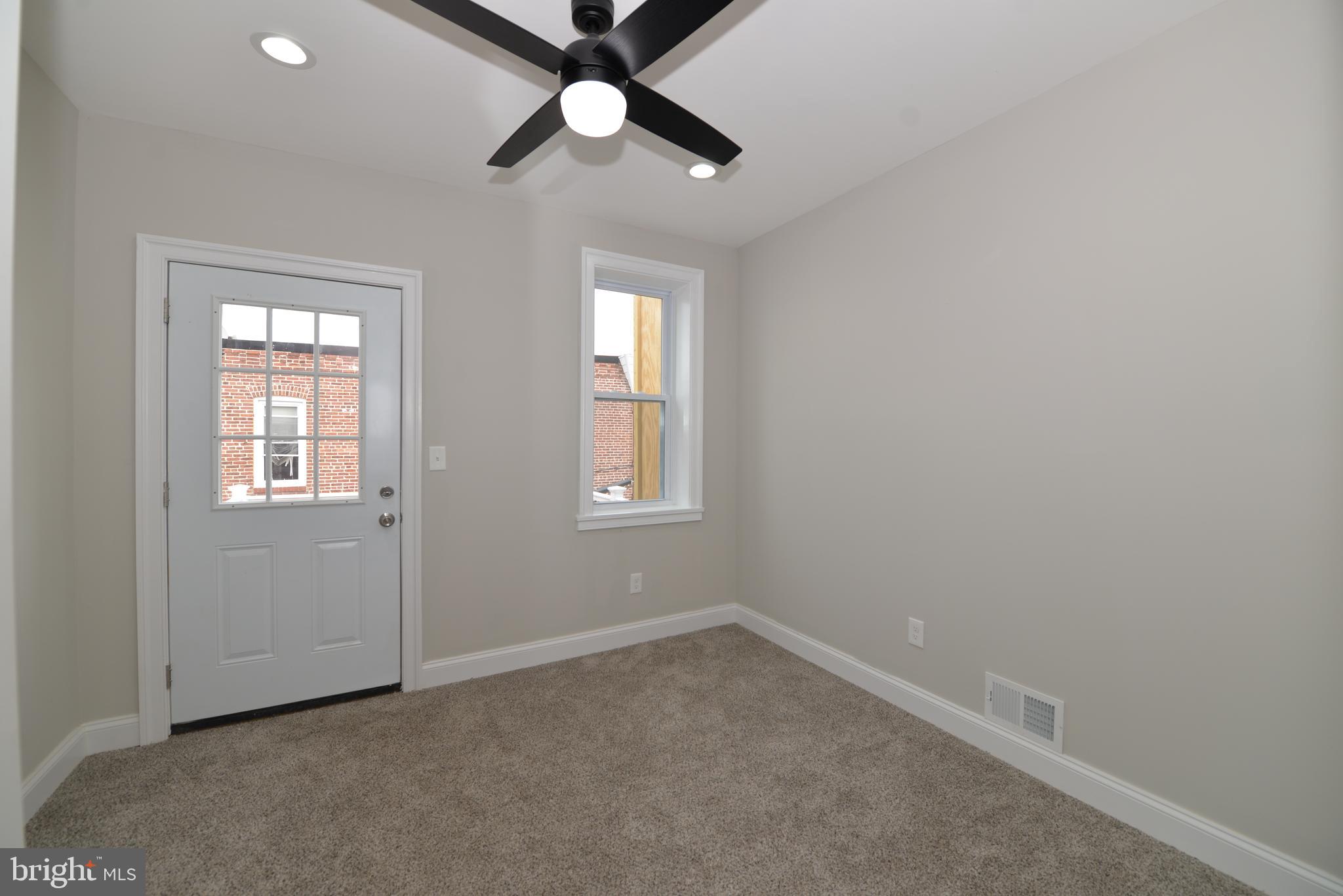 ELWOOD PARK - Residential