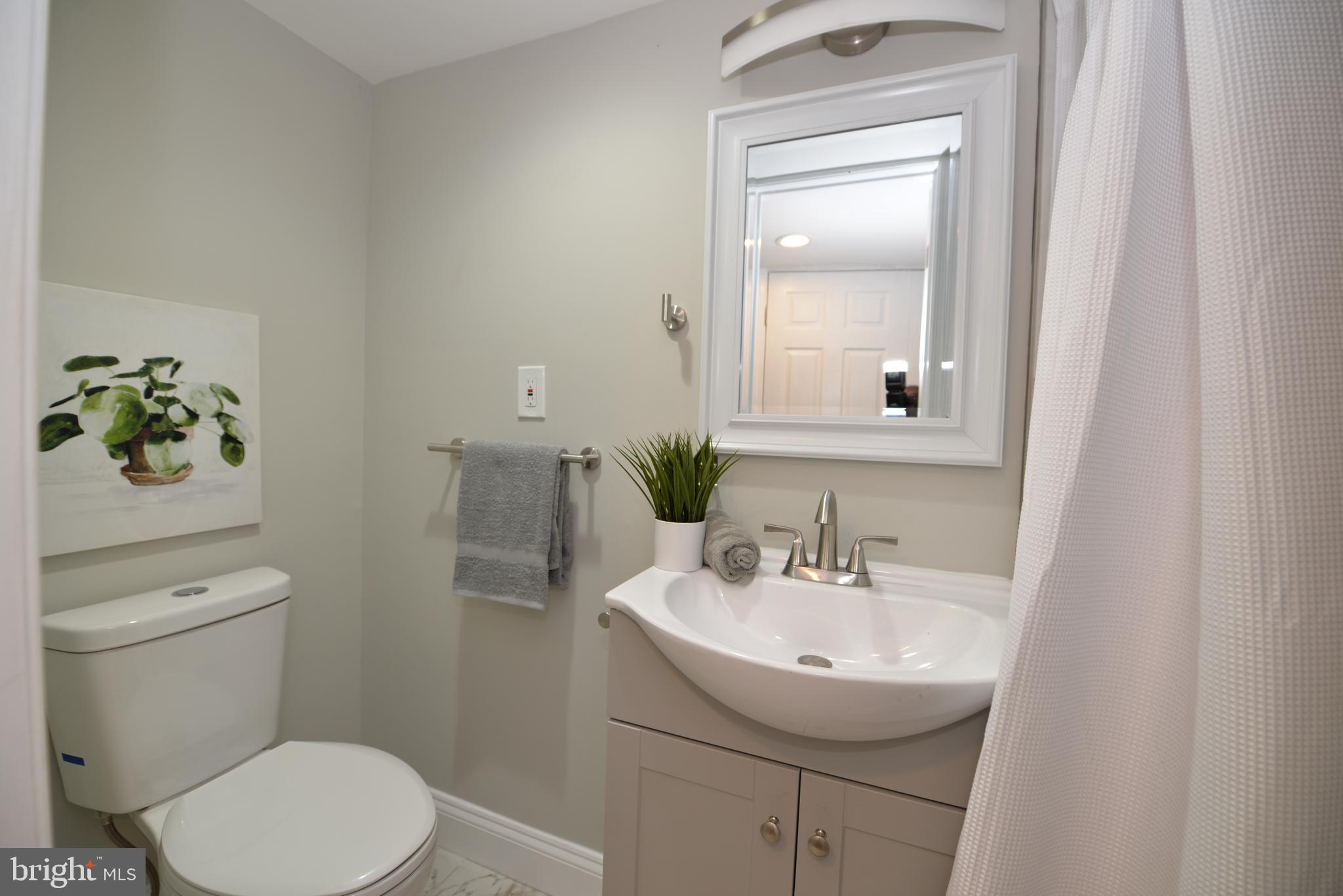 ELWOOD PARK - Residential