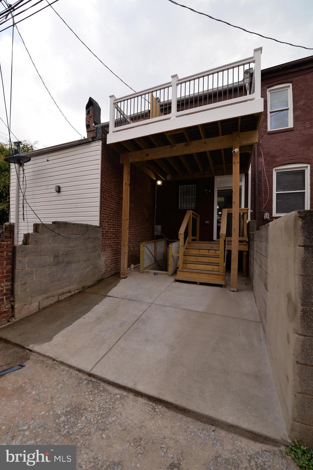 ELWOOD PARK - Residential