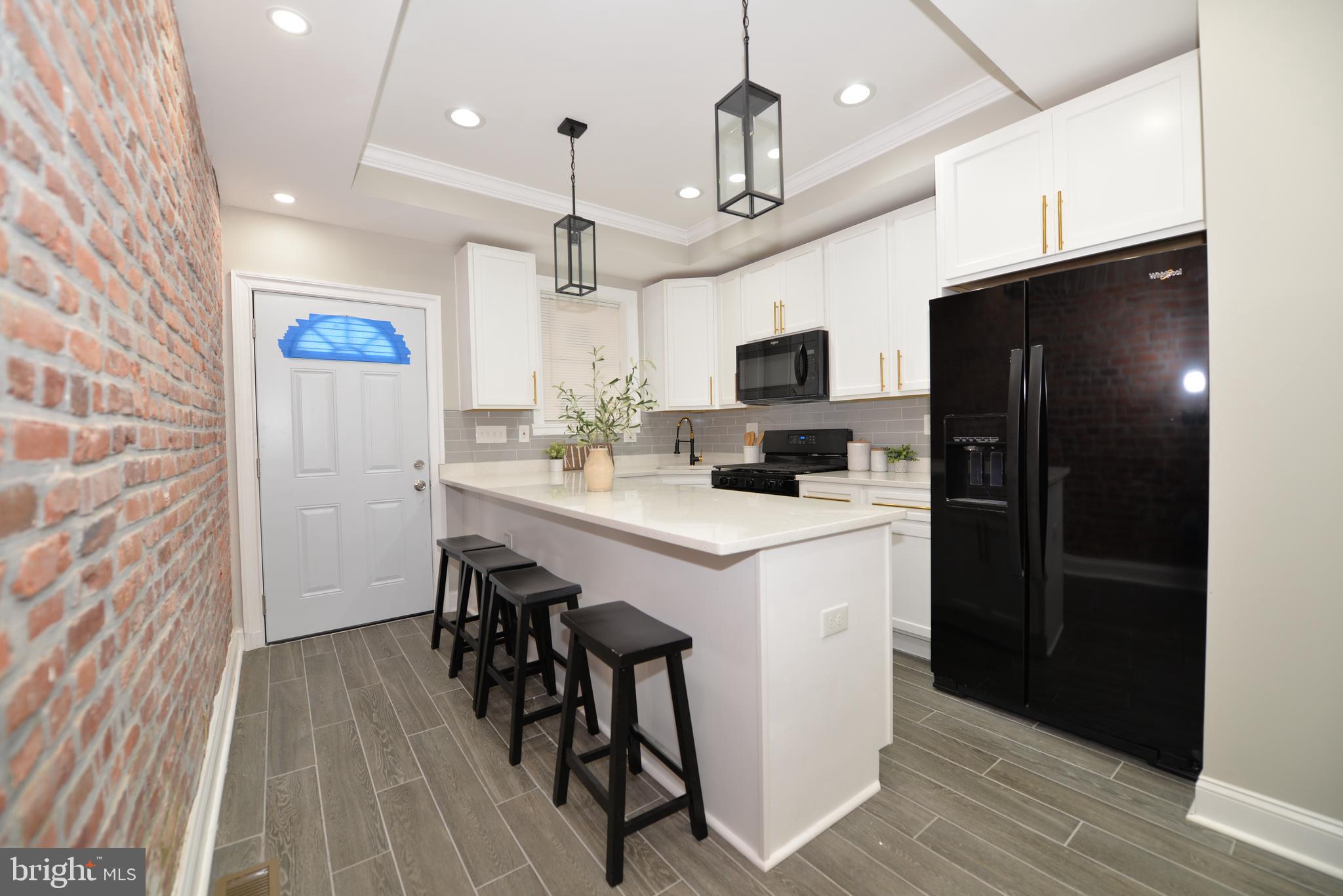 ELWOOD PARK - Residential