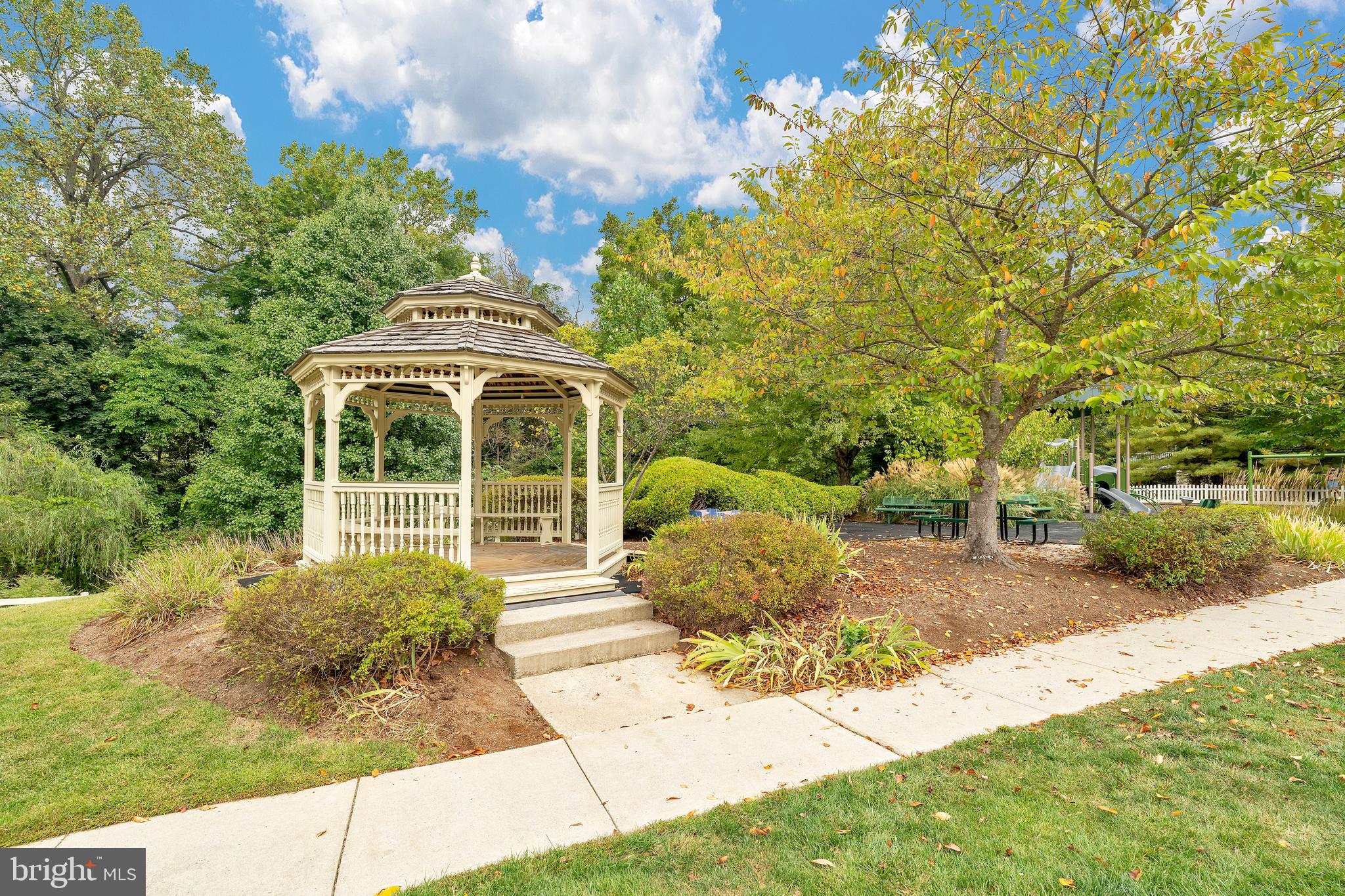 VALLEY VIEW - Residential