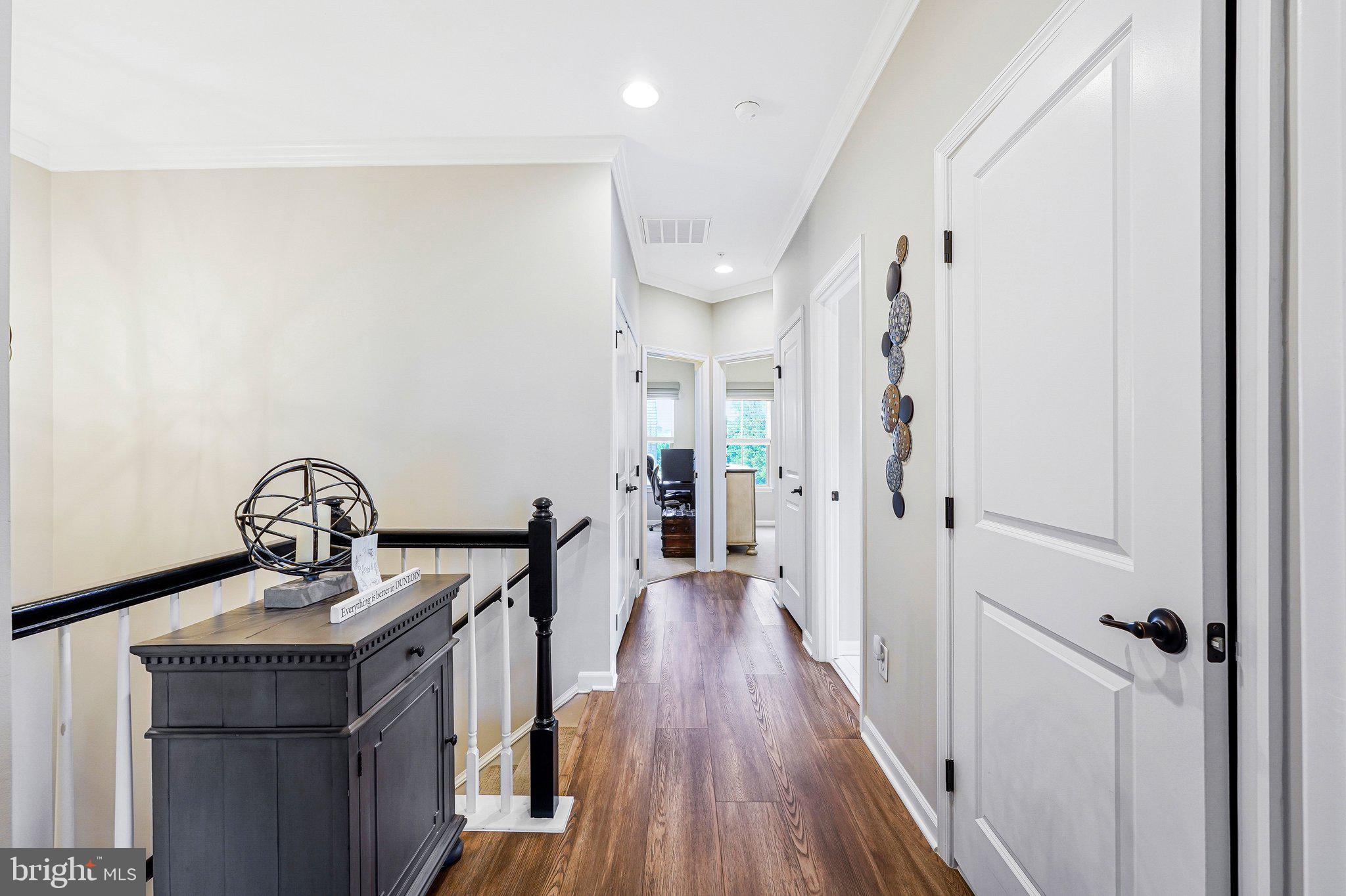 LOUDOUN CROSSING CONDOMINIUM - Residential