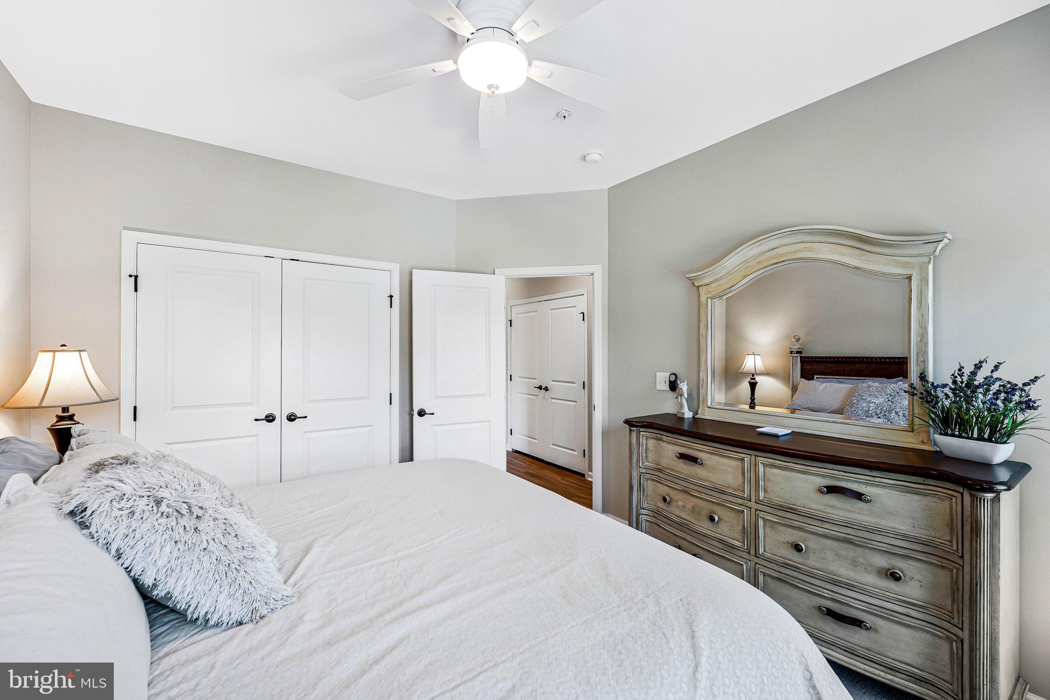 LOUDOUN CROSSING CONDOMINIUM - Residential