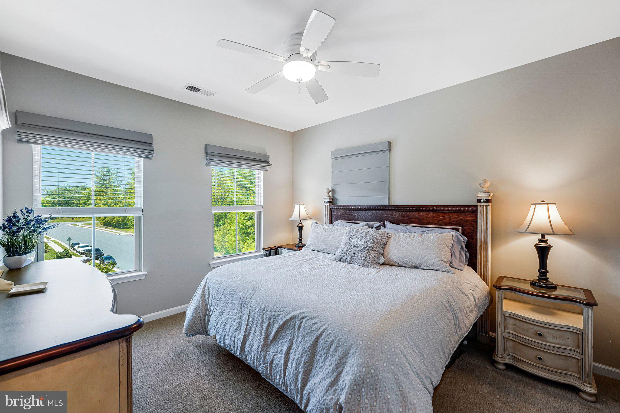 LOUDOUN CROSSING CONDOMINIUM - Residential