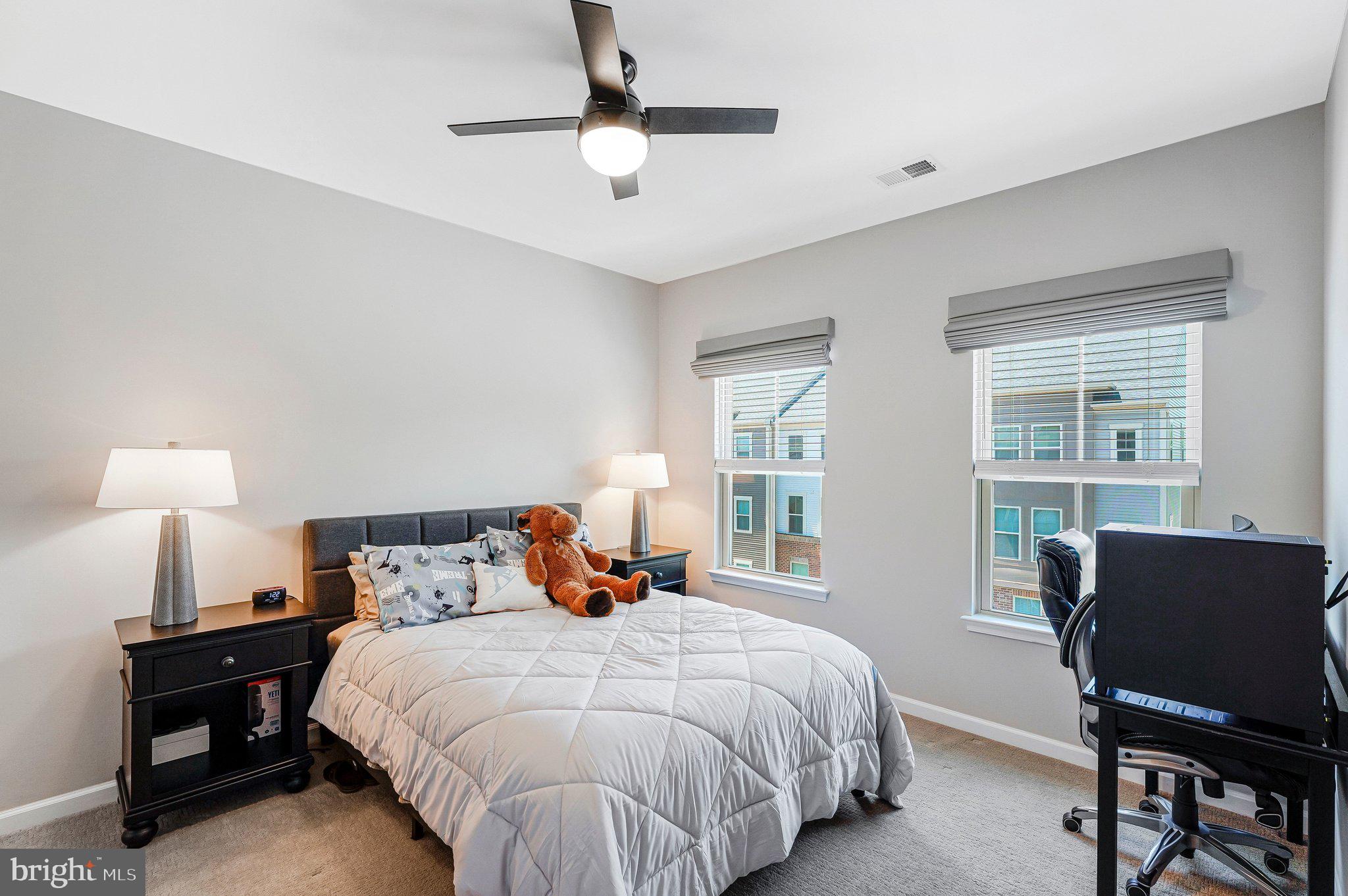 LOUDOUN CROSSING CONDOMINIUM - Residential