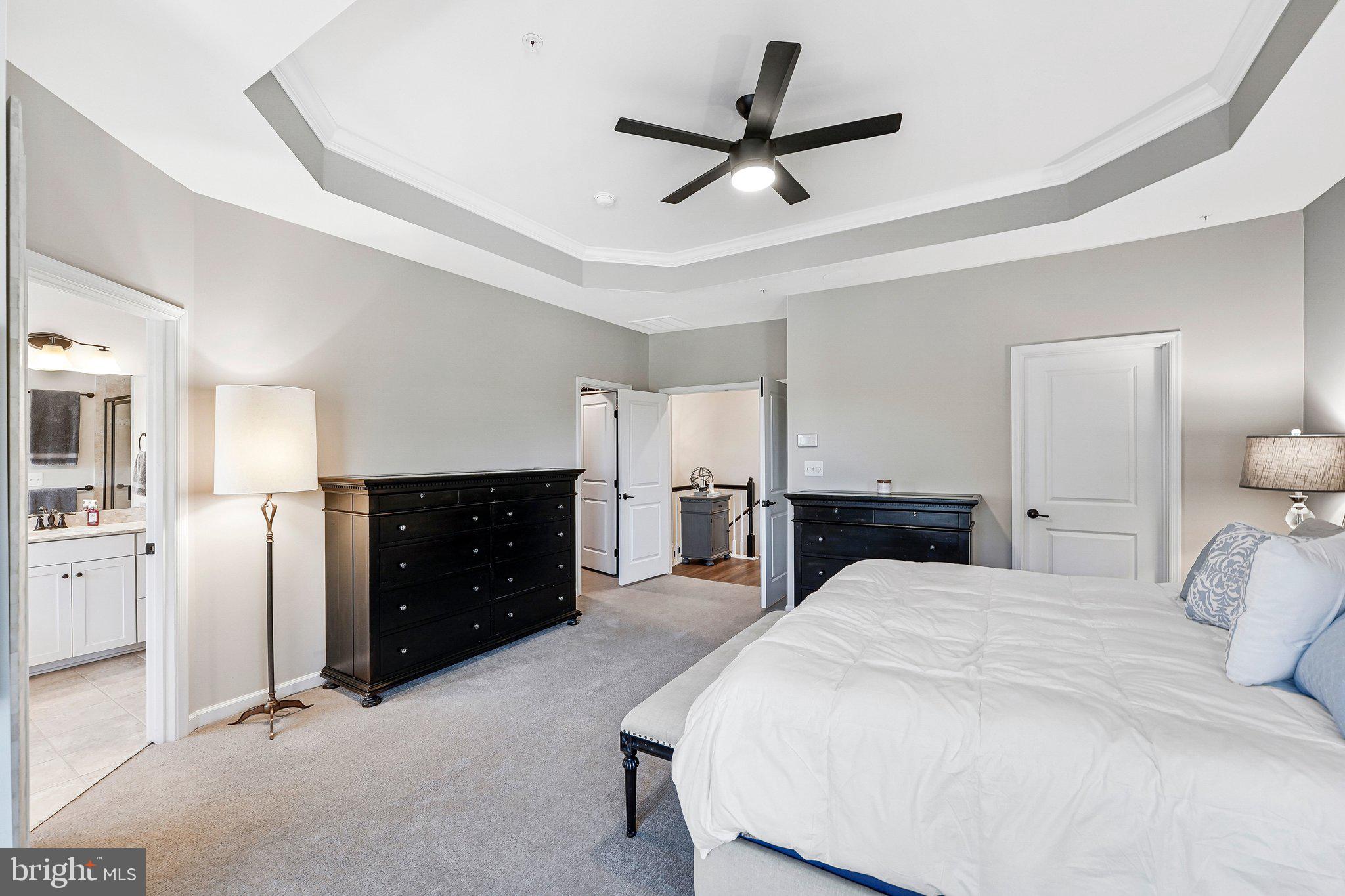 LOUDOUN CROSSING CONDOMINIUM - Residential