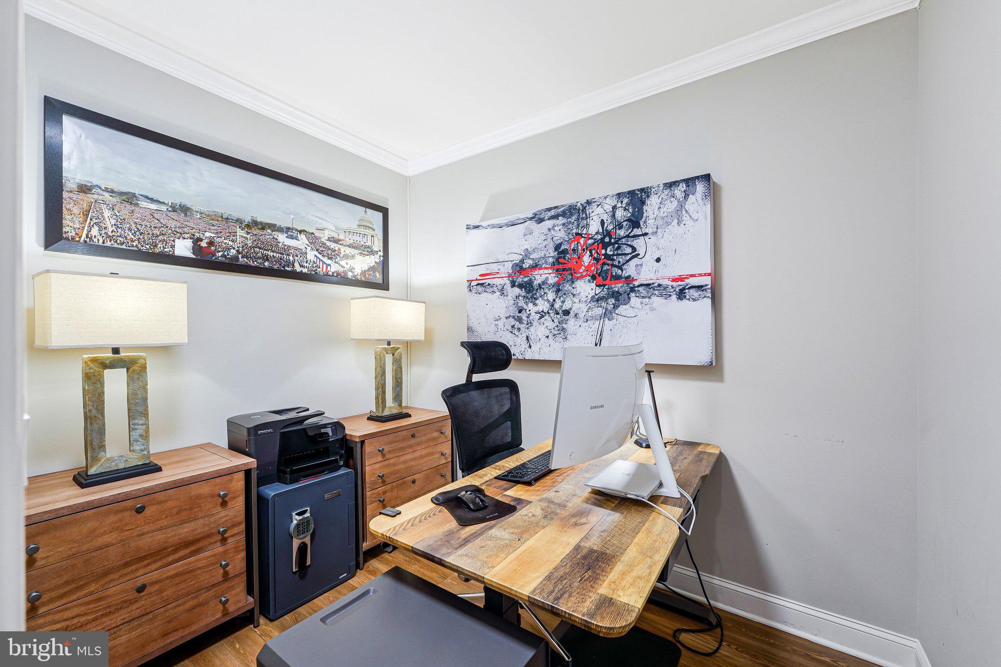 LOUDOUN CROSSING CONDOMINIUM - Residential