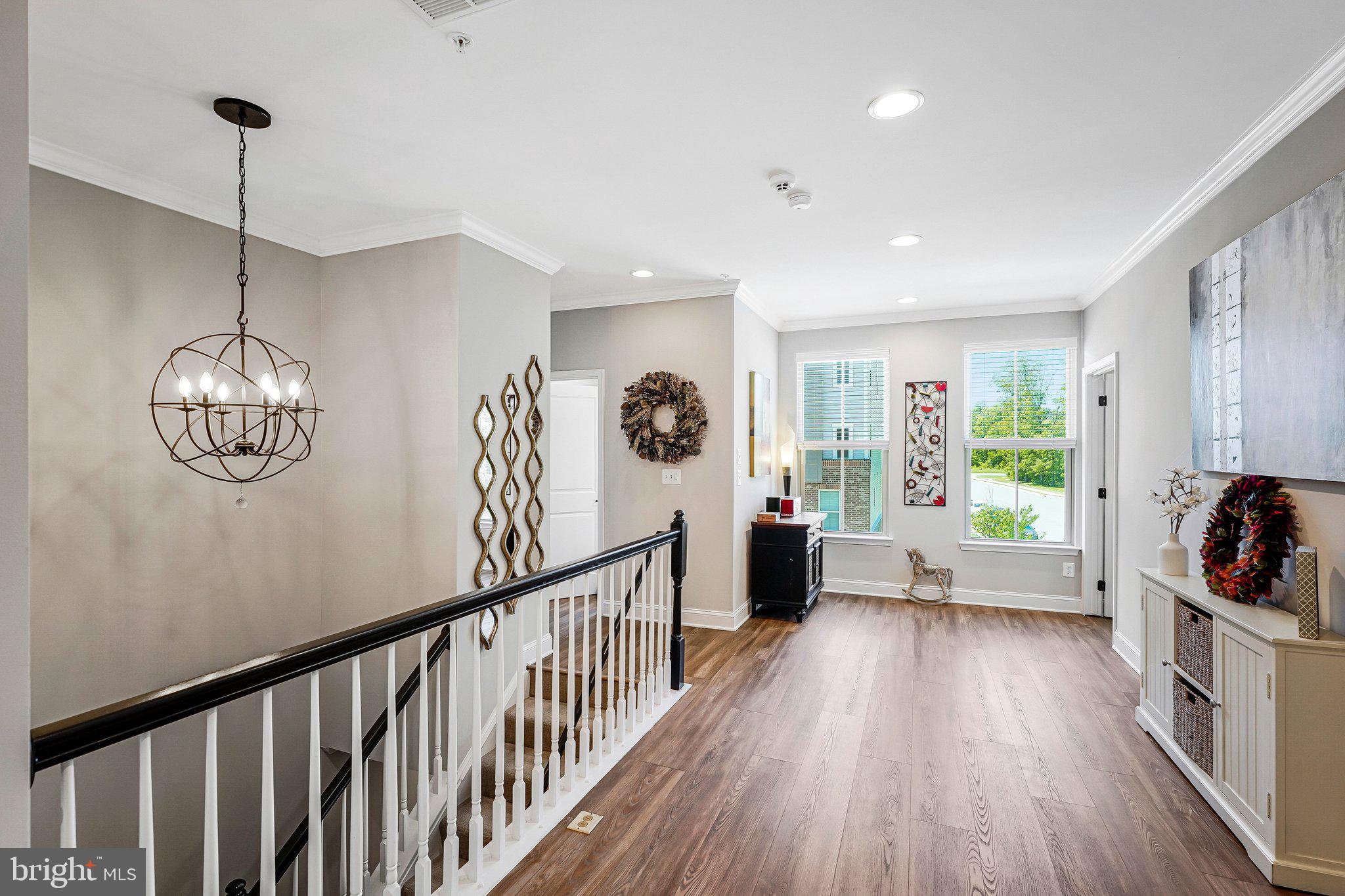 LOUDOUN CROSSING CONDOMINIUM - Residential