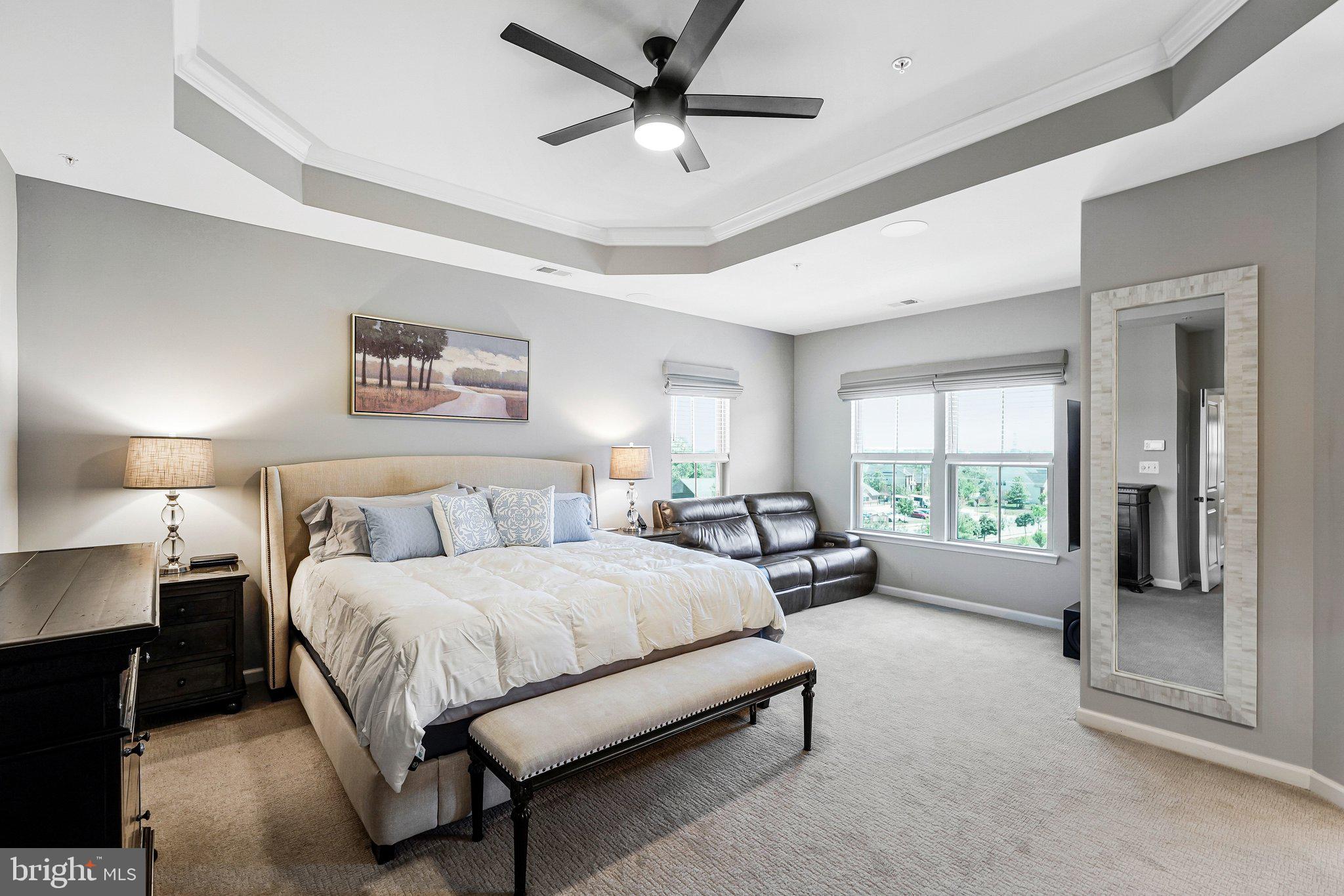 LOUDOUN CROSSING CONDOMINIUM - Residential