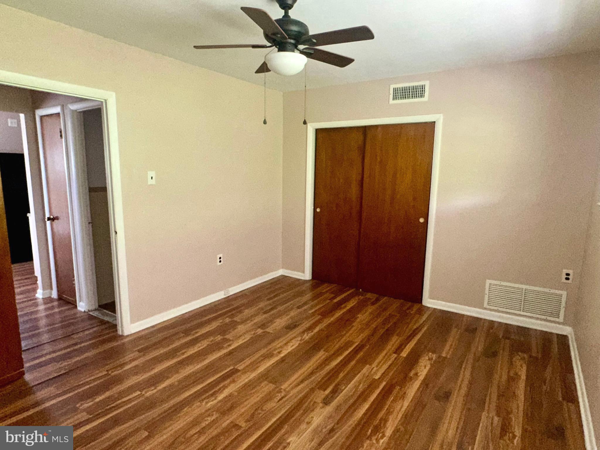 GLENSIDE - Residential Lease