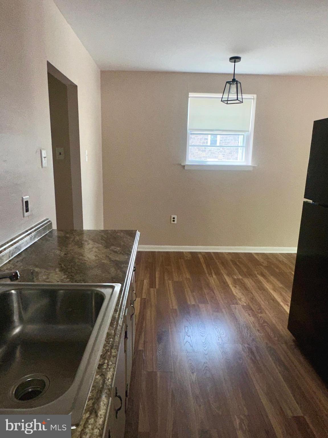 GLENSIDE - Residential Lease