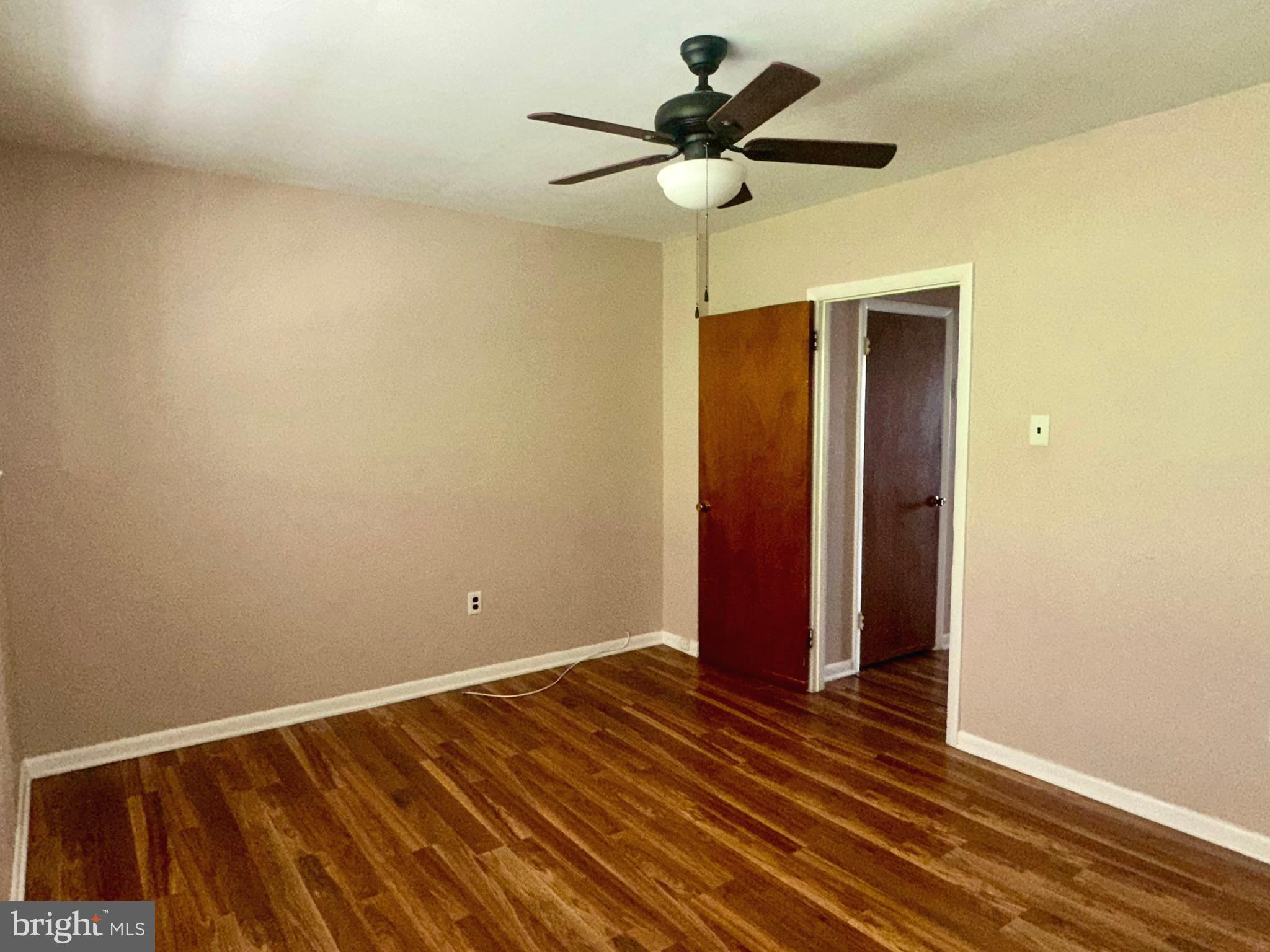 GLENSIDE - Residential Lease