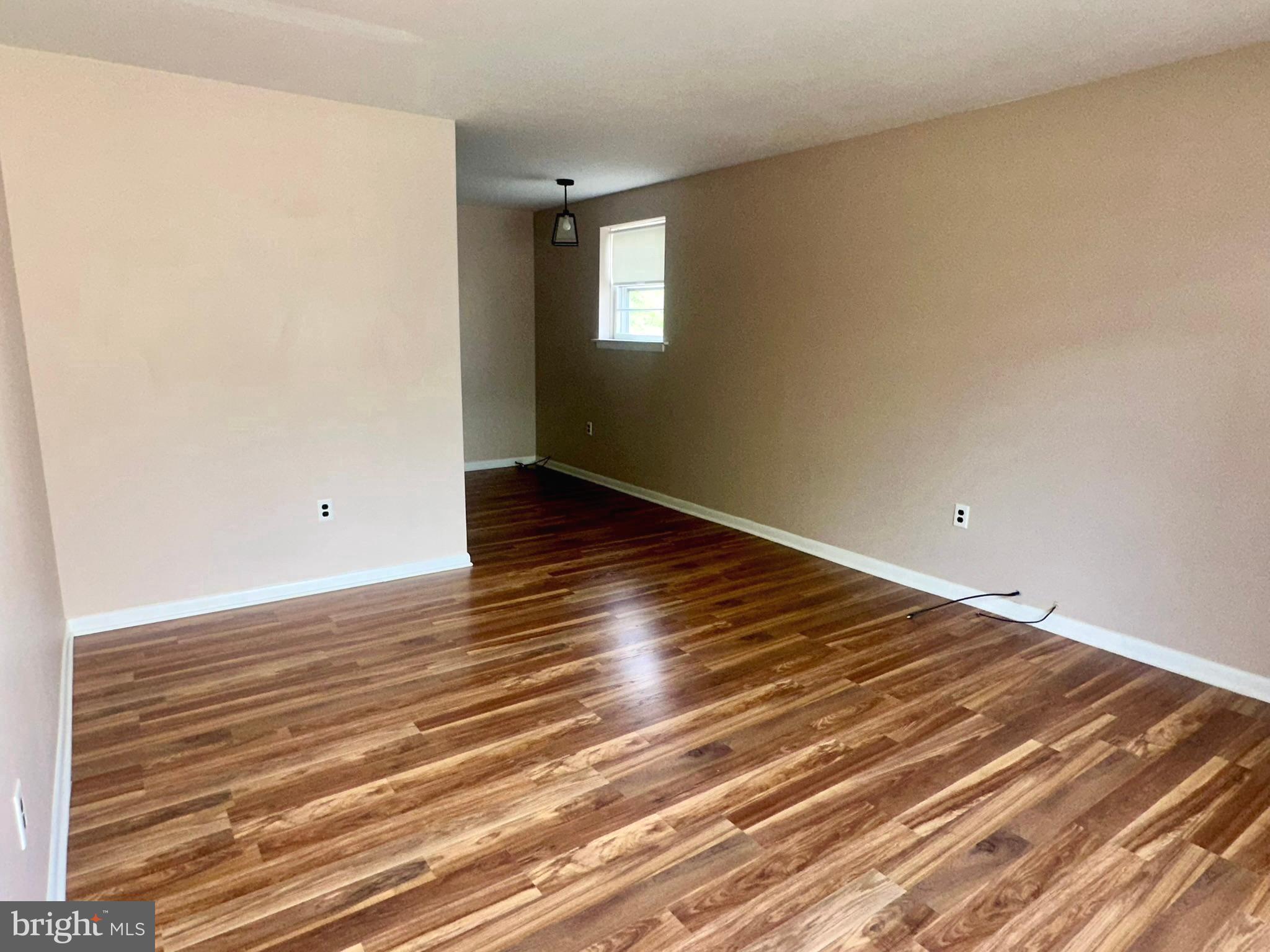 GLENSIDE - Residential Lease