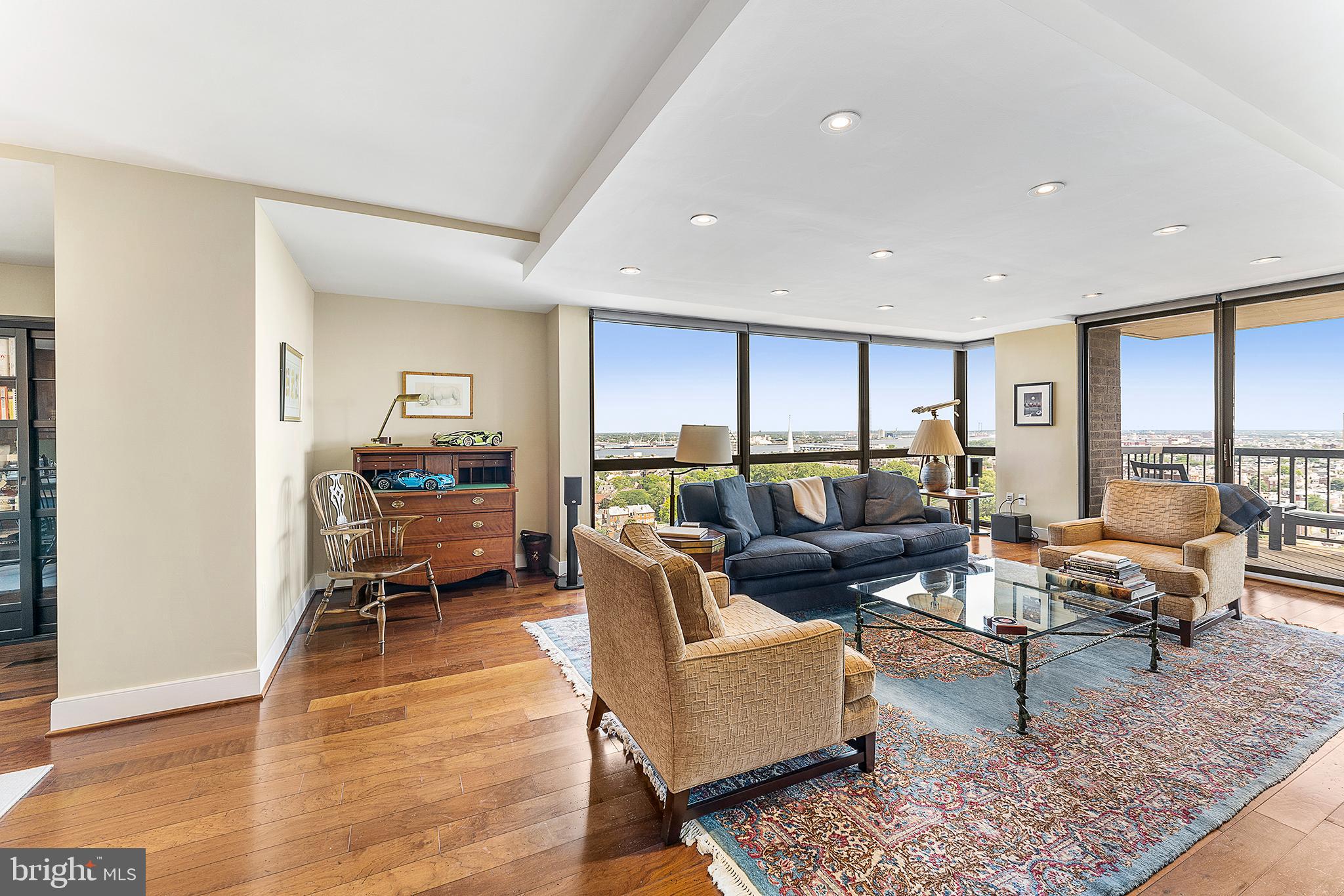 INDEPENDENCE PLACE - Residential