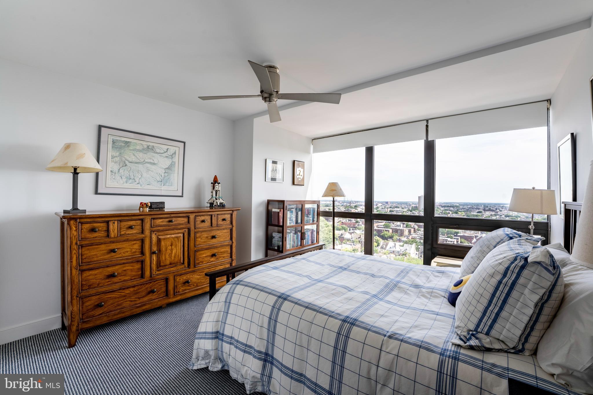 INDEPENDENCE PLACE - Residential