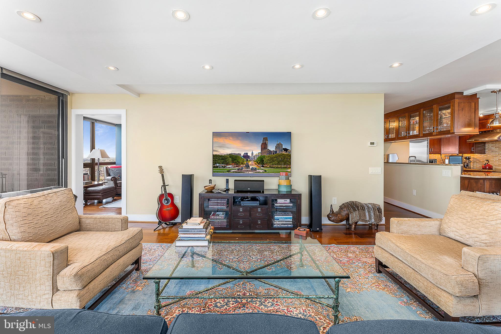 INDEPENDENCE PLACE - Residential