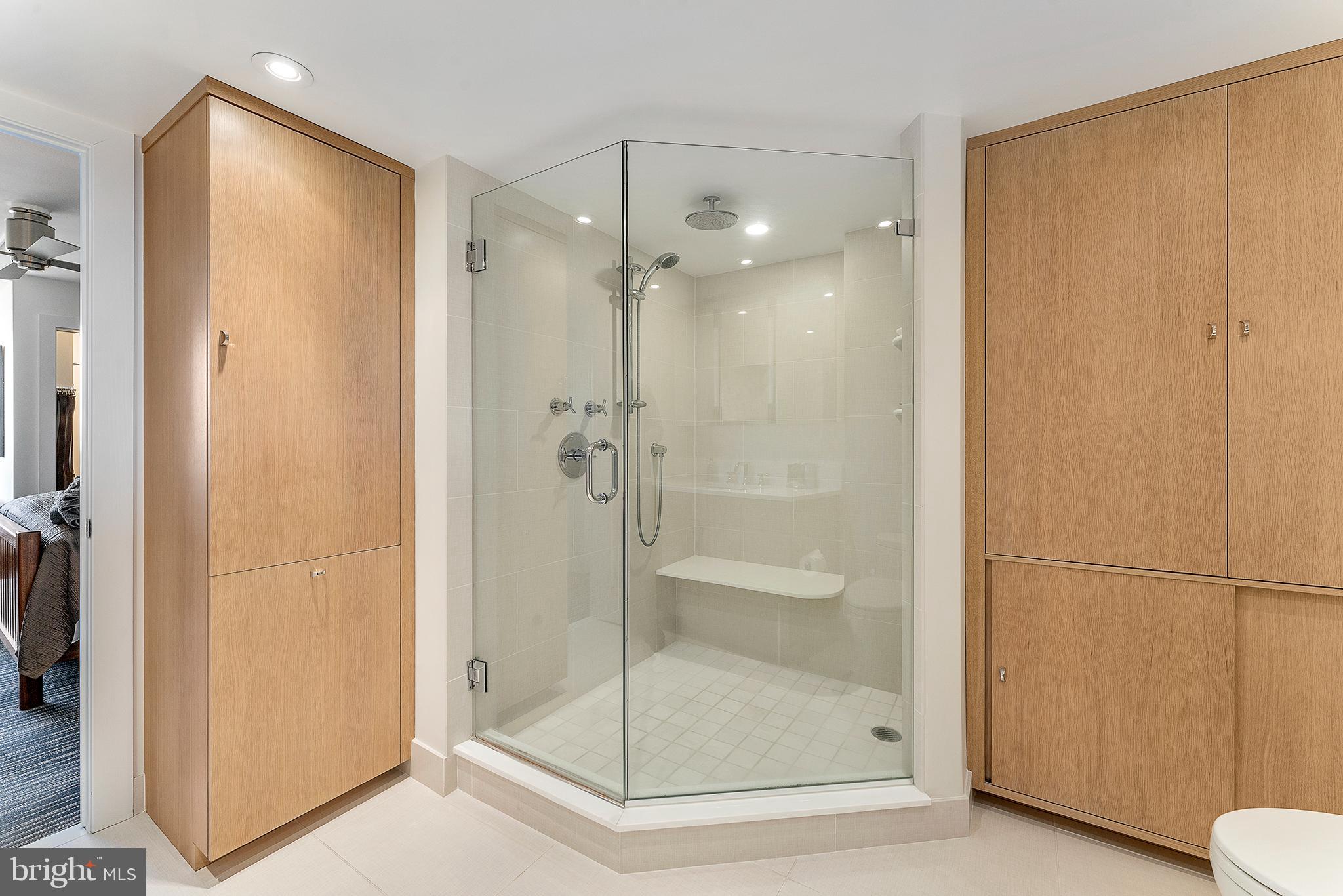 INDEPENDENCE PLACE - Residential