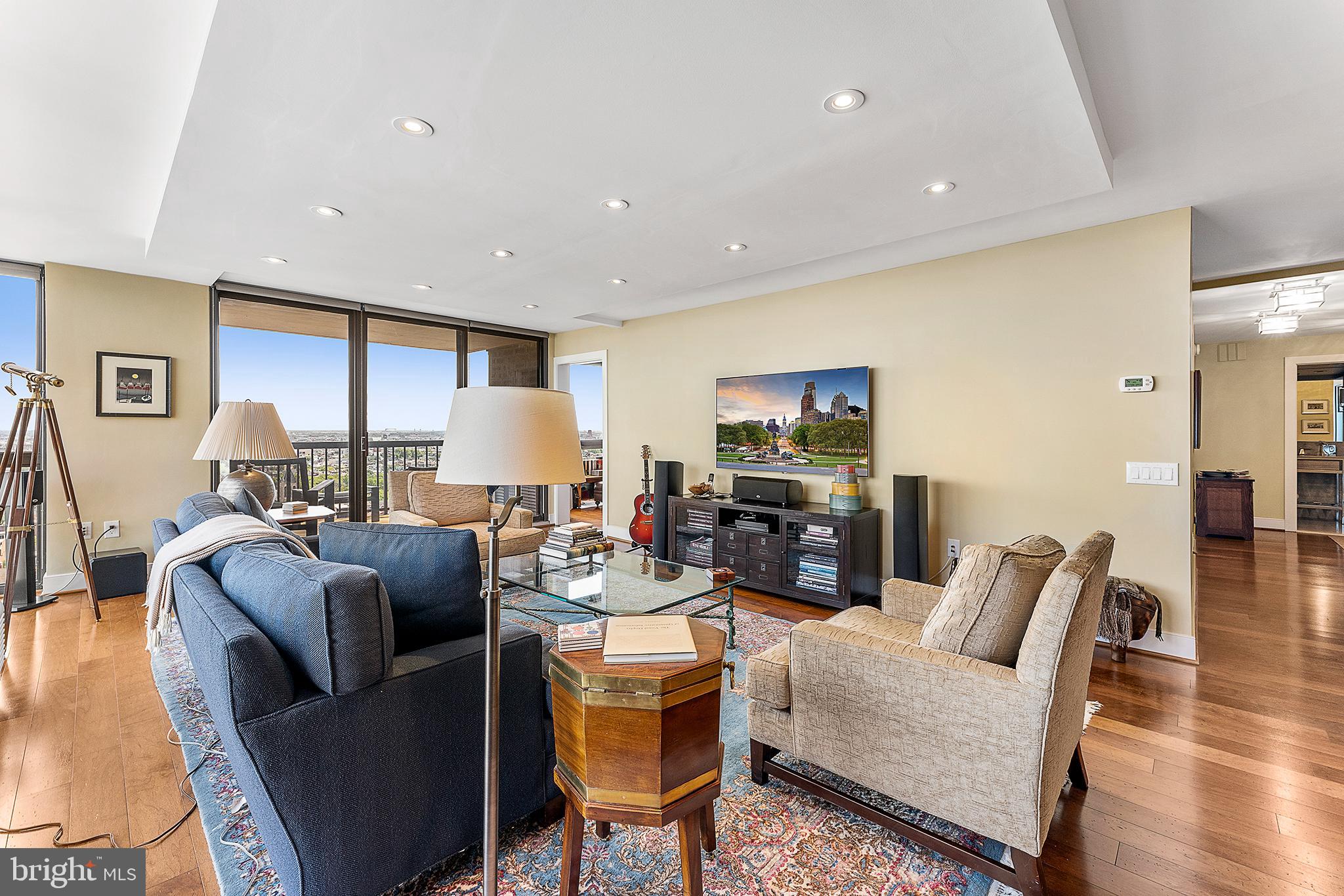 INDEPENDENCE PLACE - Residential