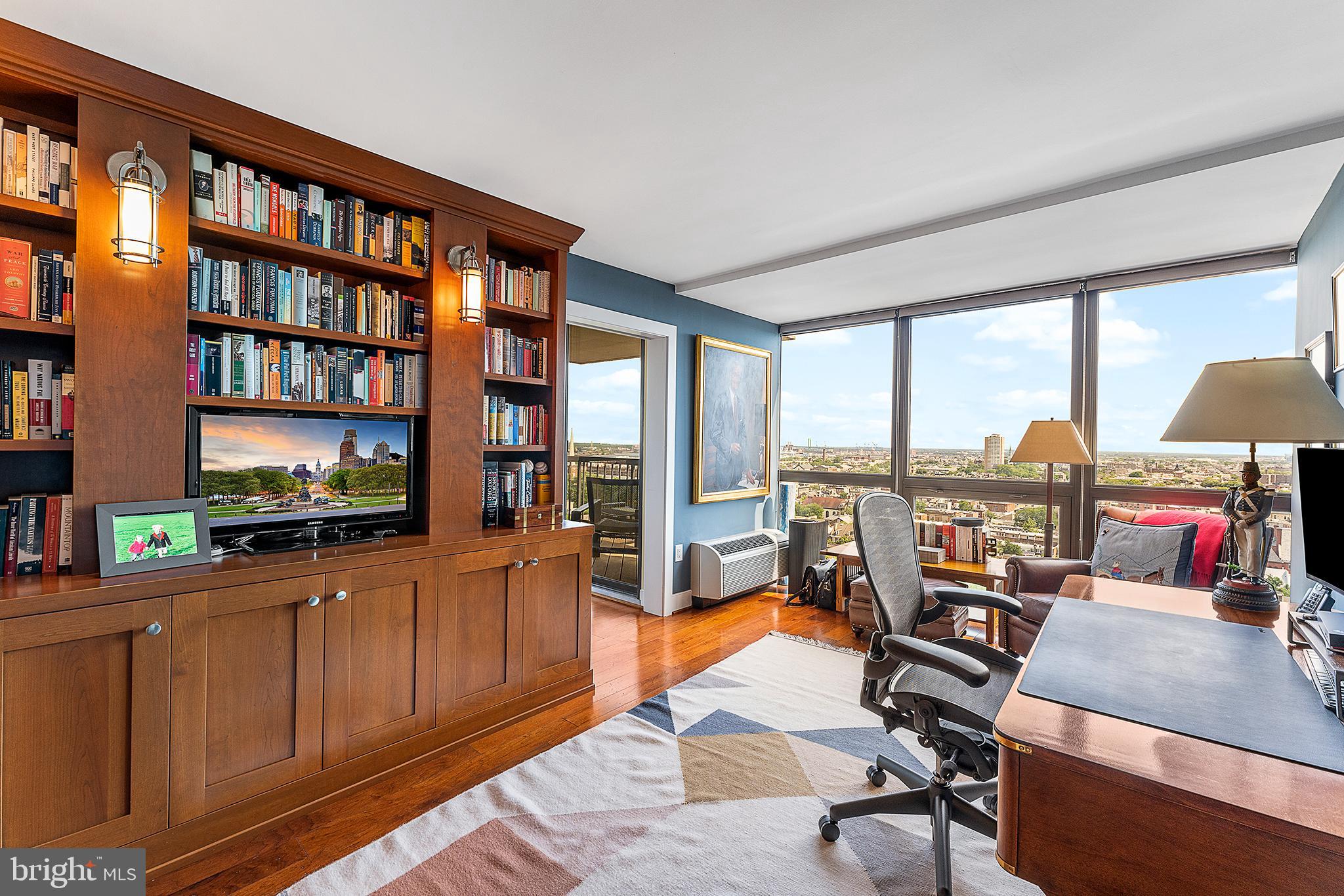 INDEPENDENCE PLACE - Residential