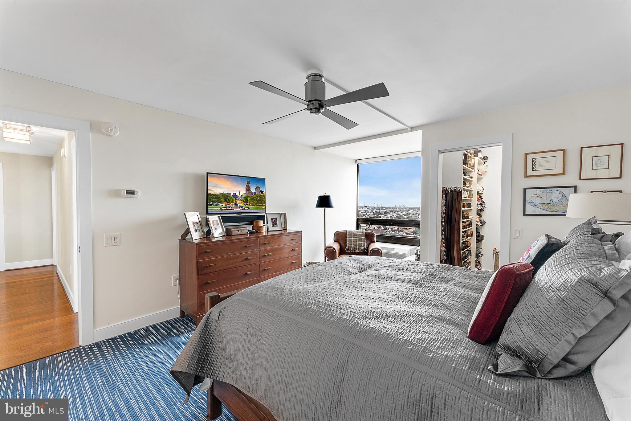 INDEPENDENCE PLACE - Residential