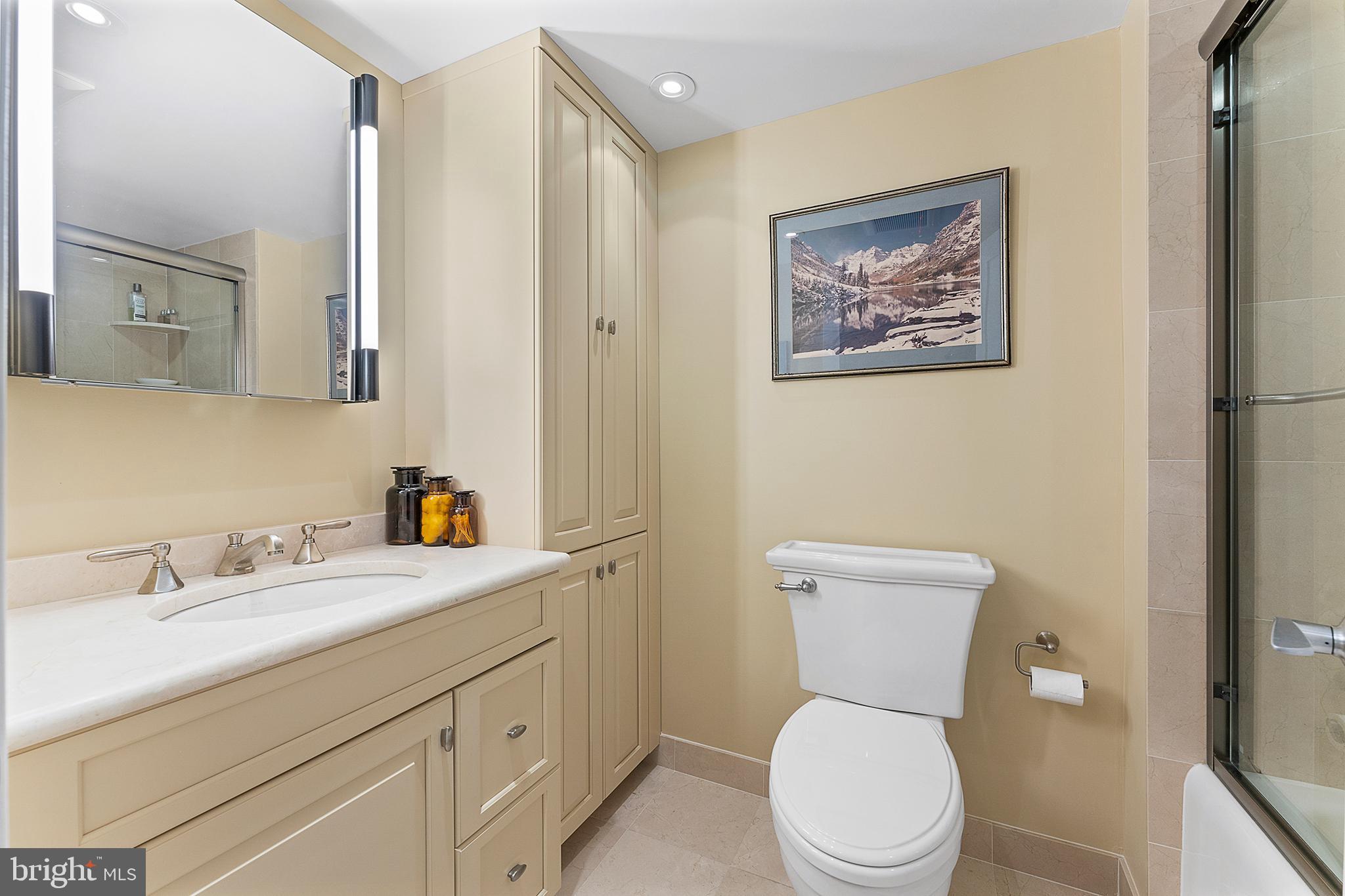 INDEPENDENCE PLACE - Residential