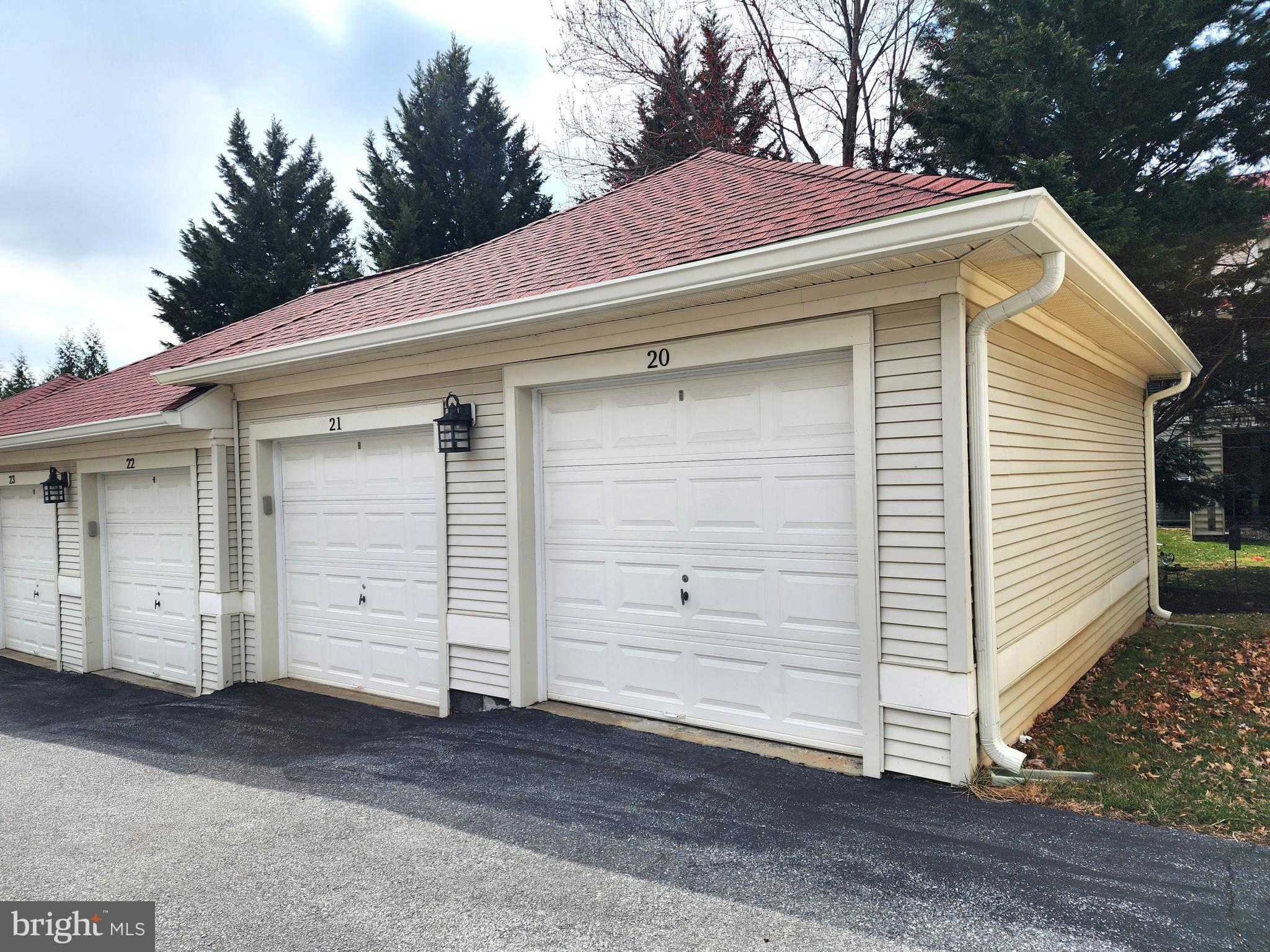 WAVERLY WOODS - Residential