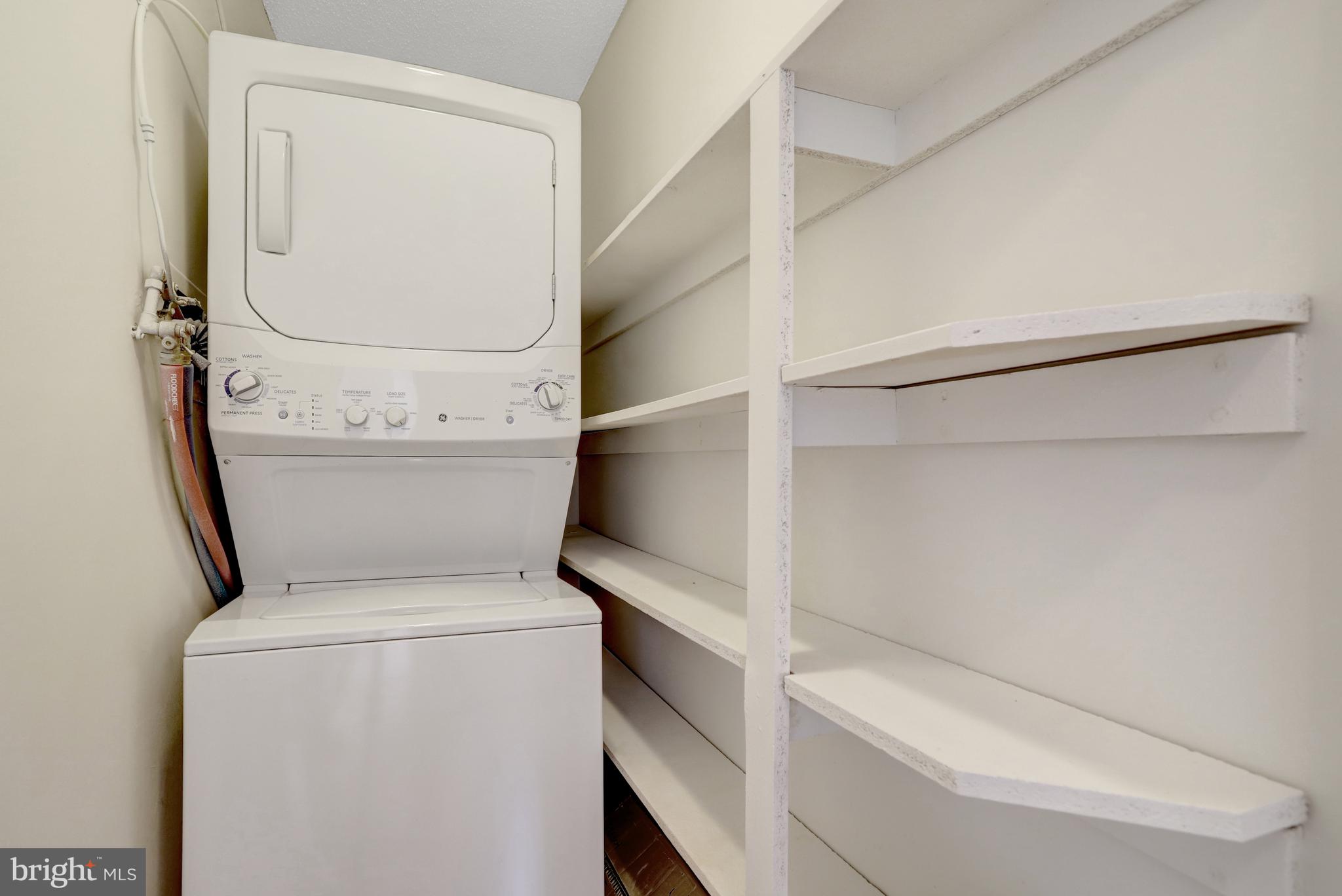 VIRGINIA SQUARE - Residential Lease