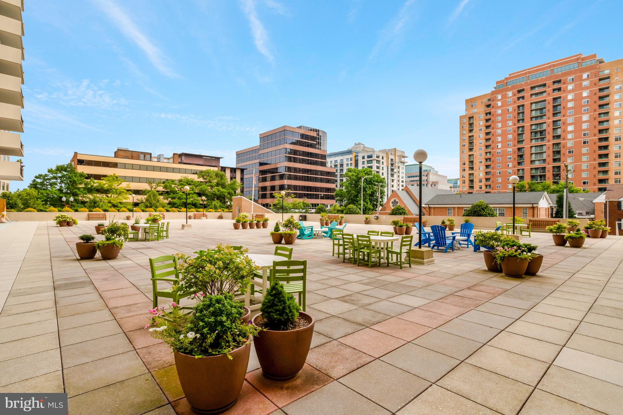 VIRGINIA SQUARE - Residential Lease