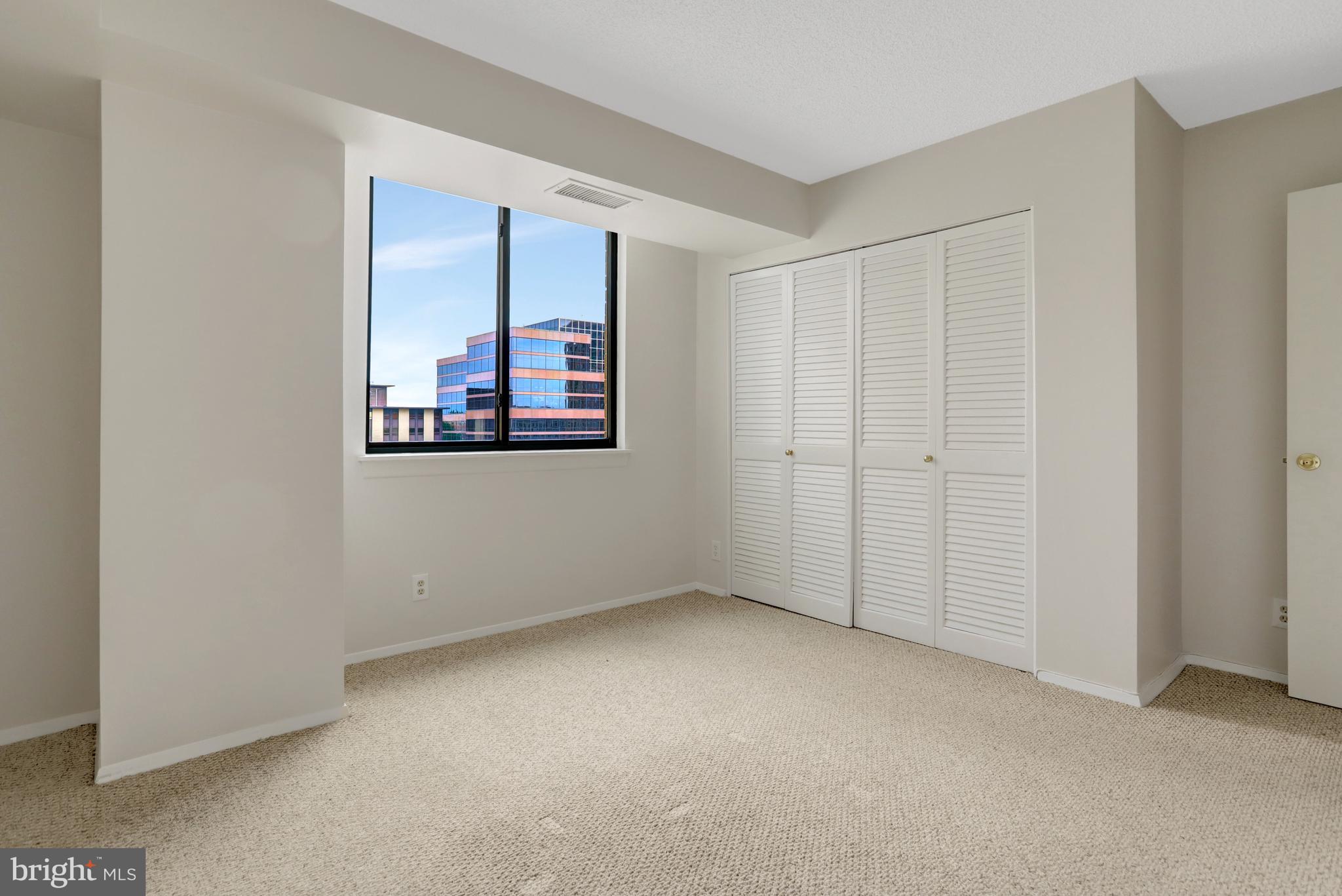 VIRGINIA SQUARE - Residential Lease