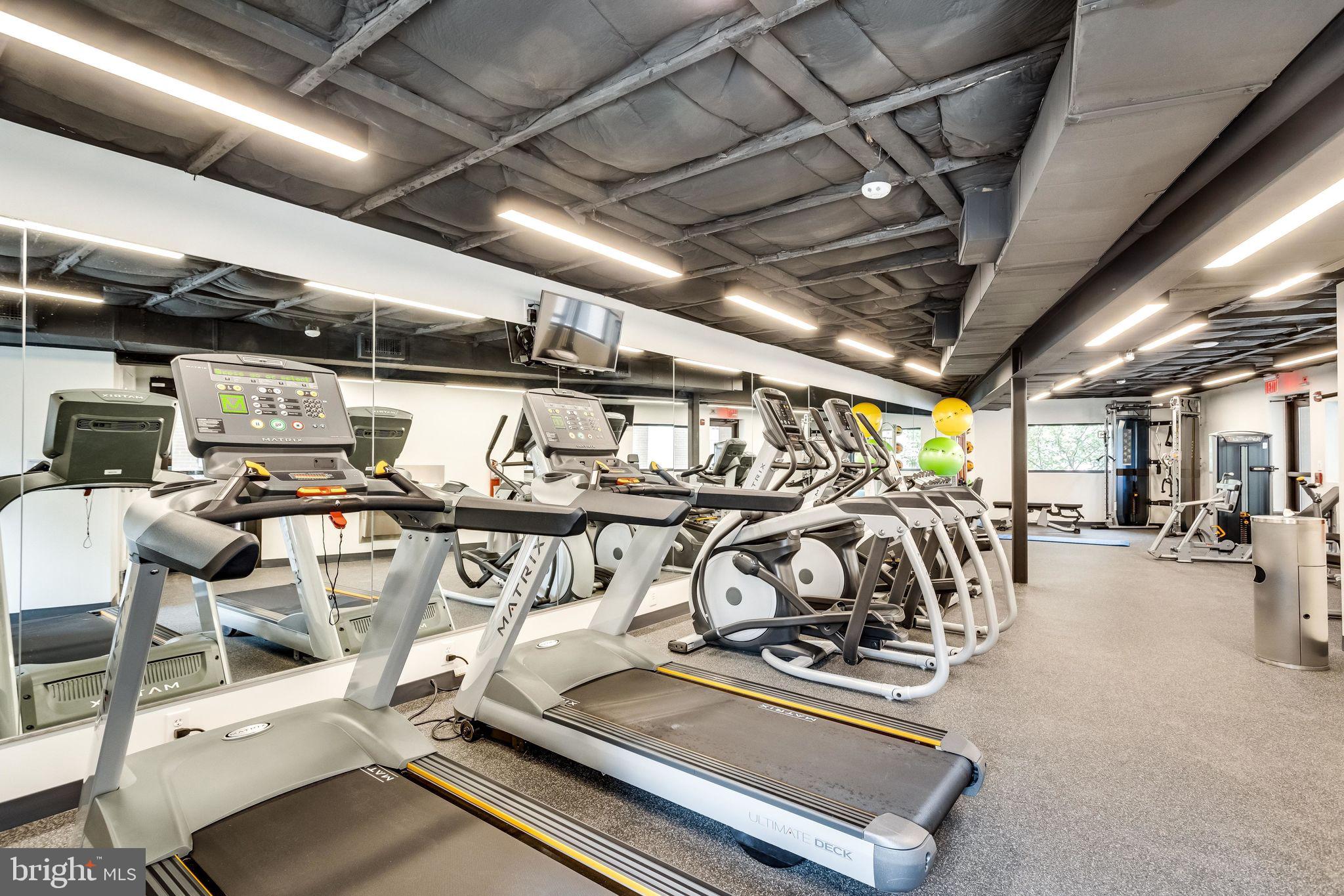 VIRGINIA SQUARE - Residential Lease