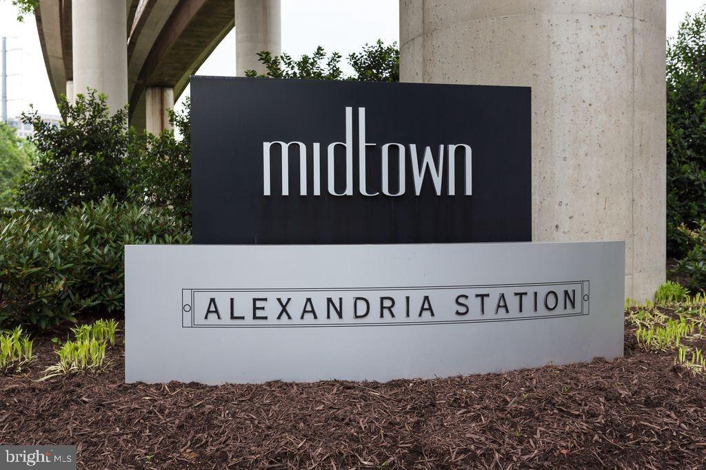 MIDTOWN ALEXANDRIA STATION CONDOMINIUM - Residential Lease