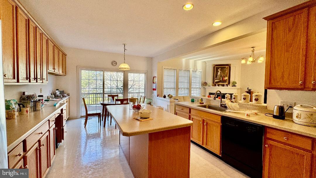 RIDINGS AT HUNTERS RUN - Residential