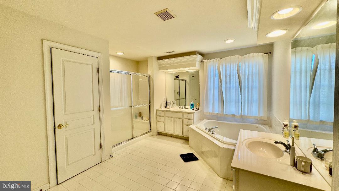 RIDINGS AT HUNTERS RUN - Residential