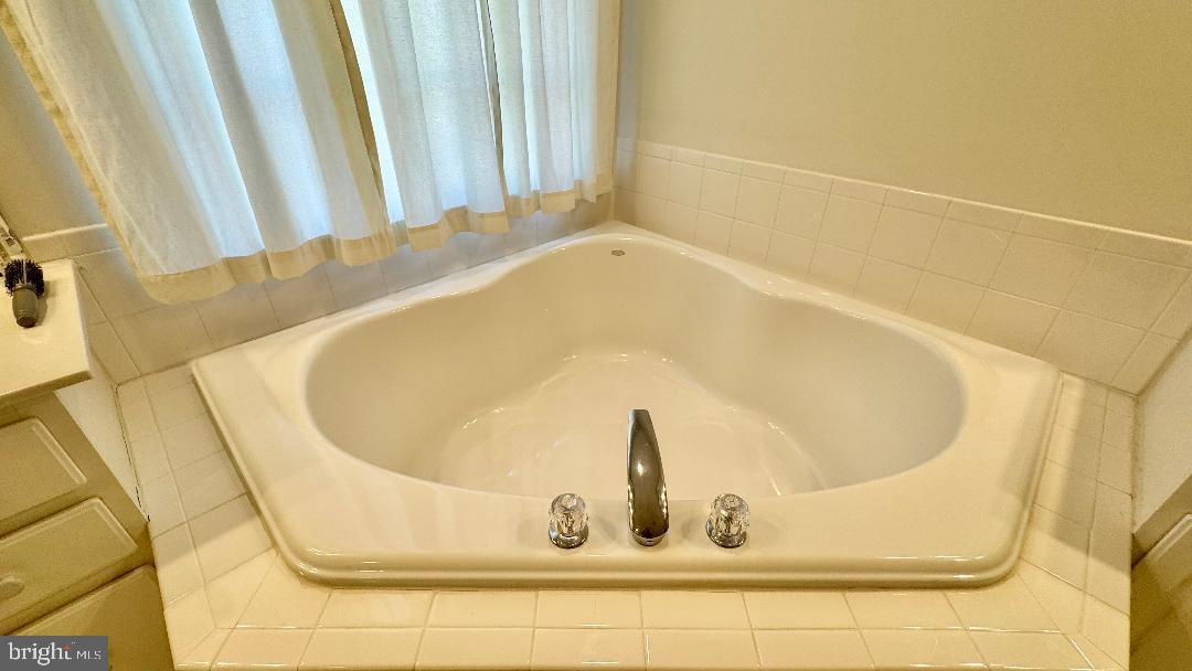 RIDINGS AT HUNTERS RUN - Residential