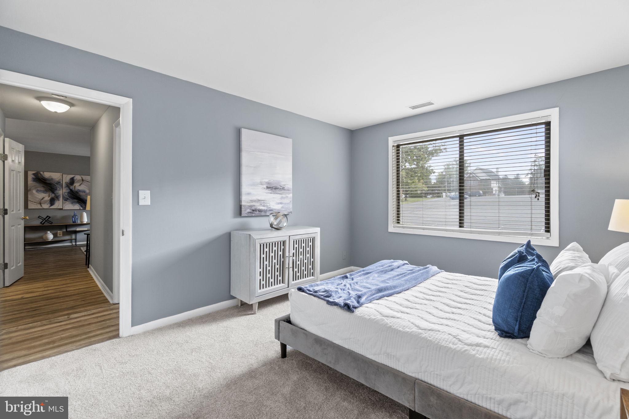 HUNTINGTON WALK - Residential