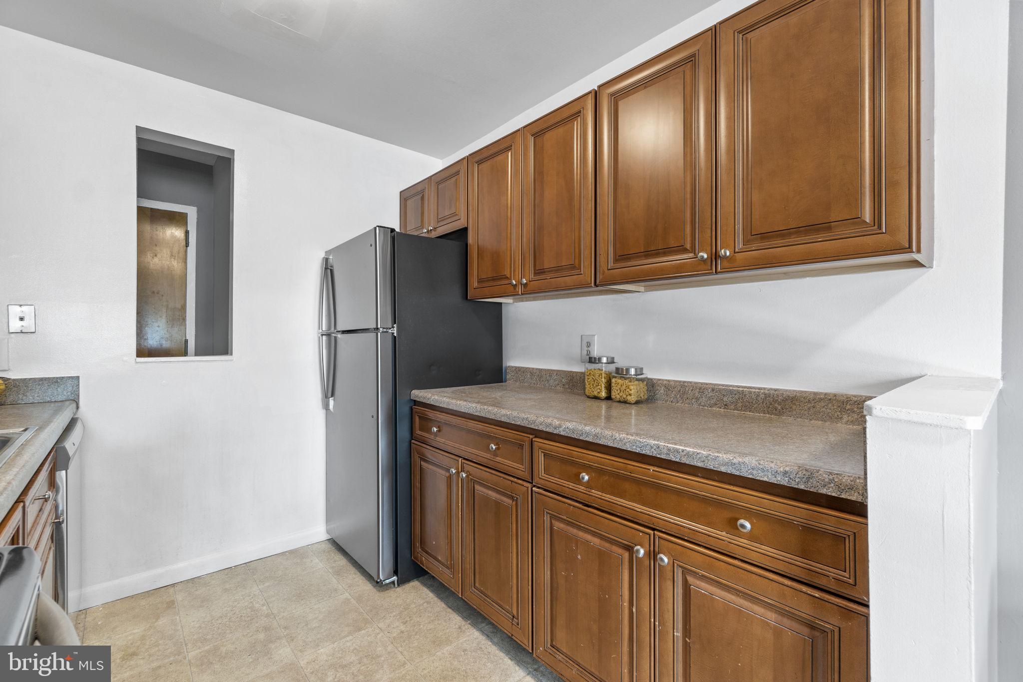 HUNTINGTON WALK - Residential