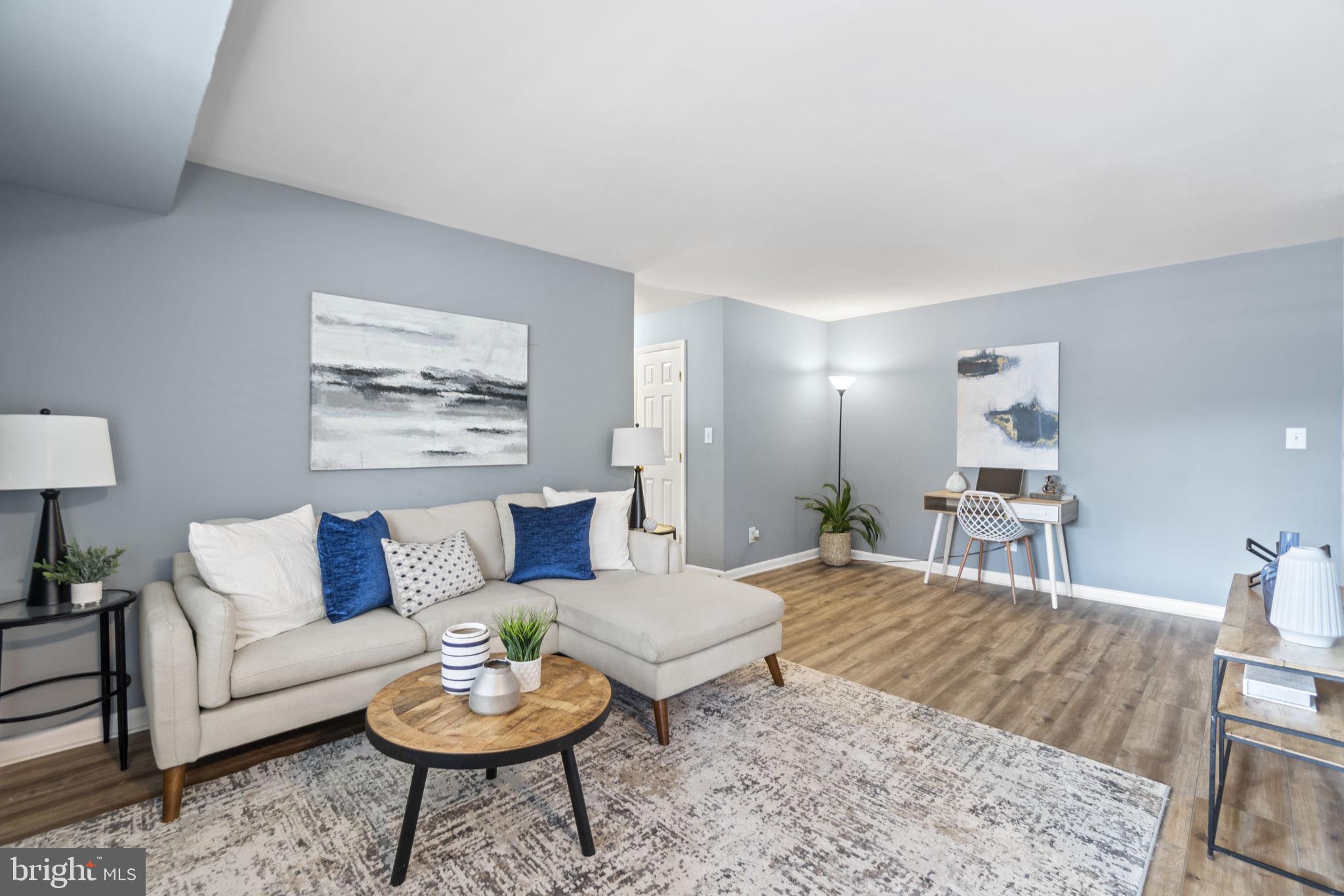 HUNTINGTON WALK - Residential