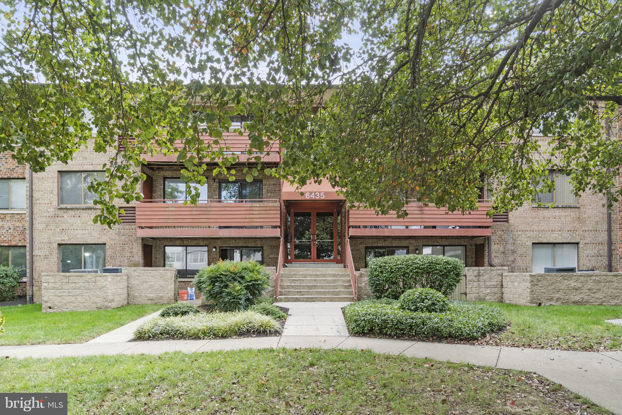 HUNTINGTON WALK - Residential