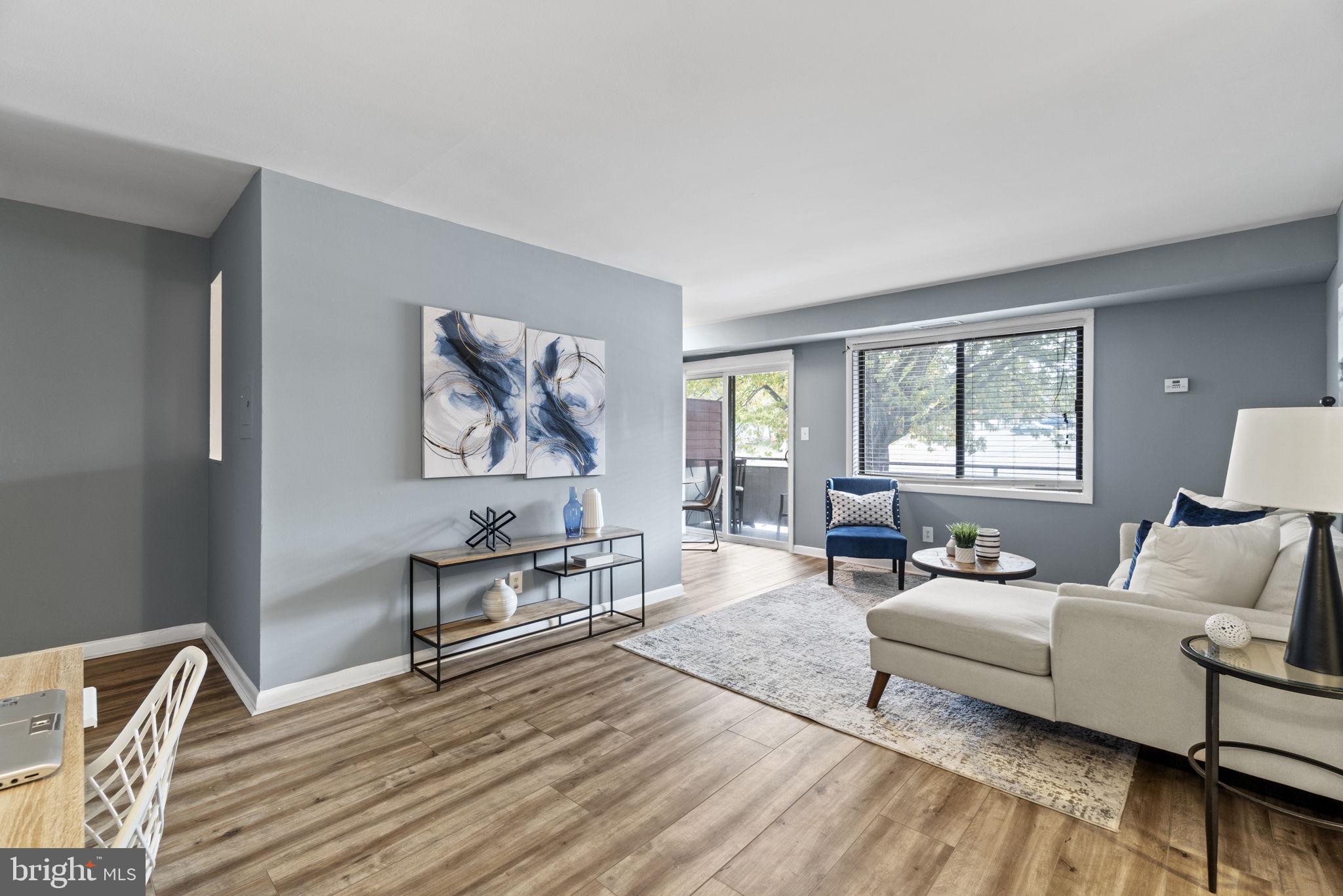 HUNTINGTON WALK - Residential