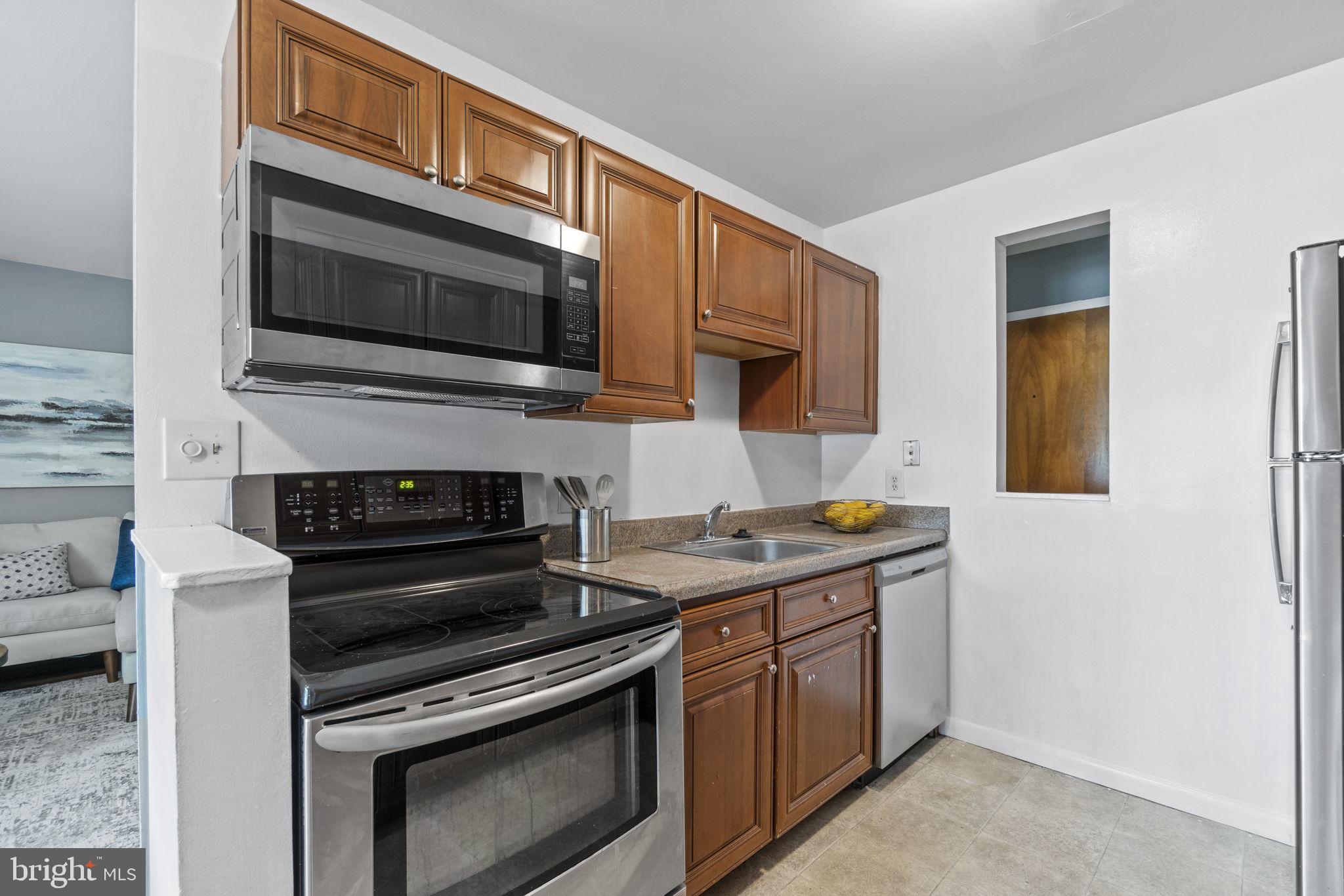 HUNTINGTON WALK - Residential