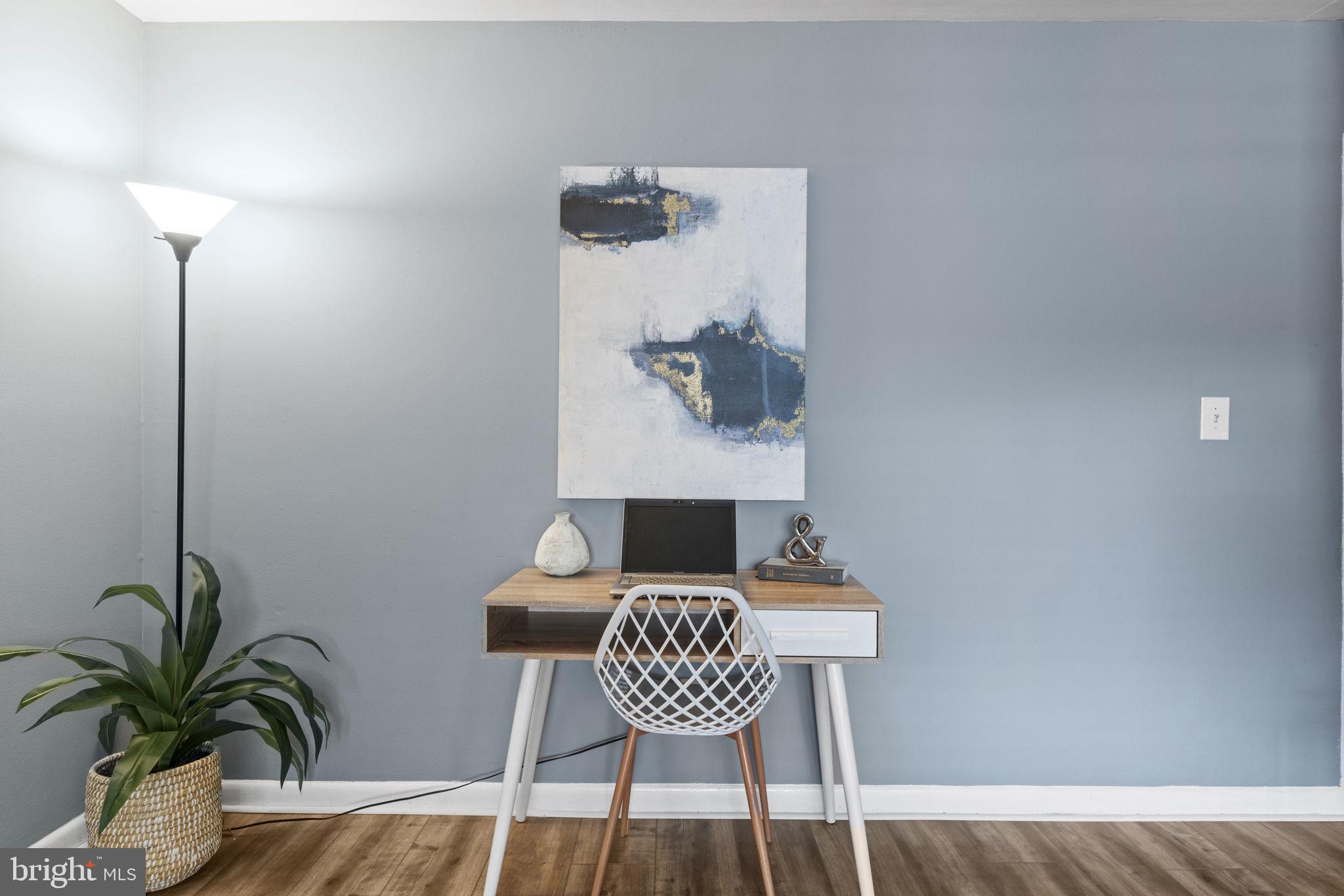 HUNTINGTON WALK - Residential