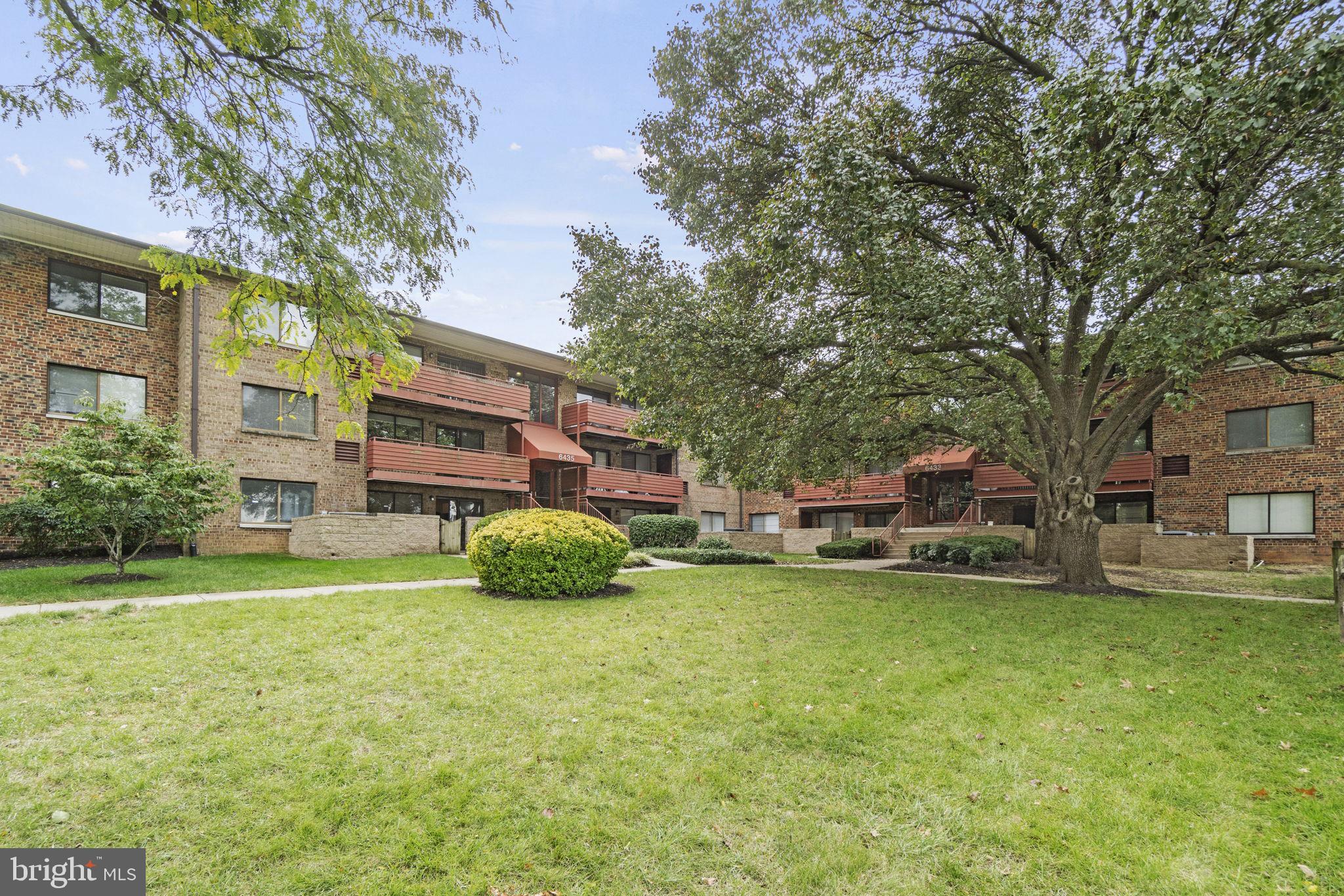 HUNTINGTON WALK - Residential