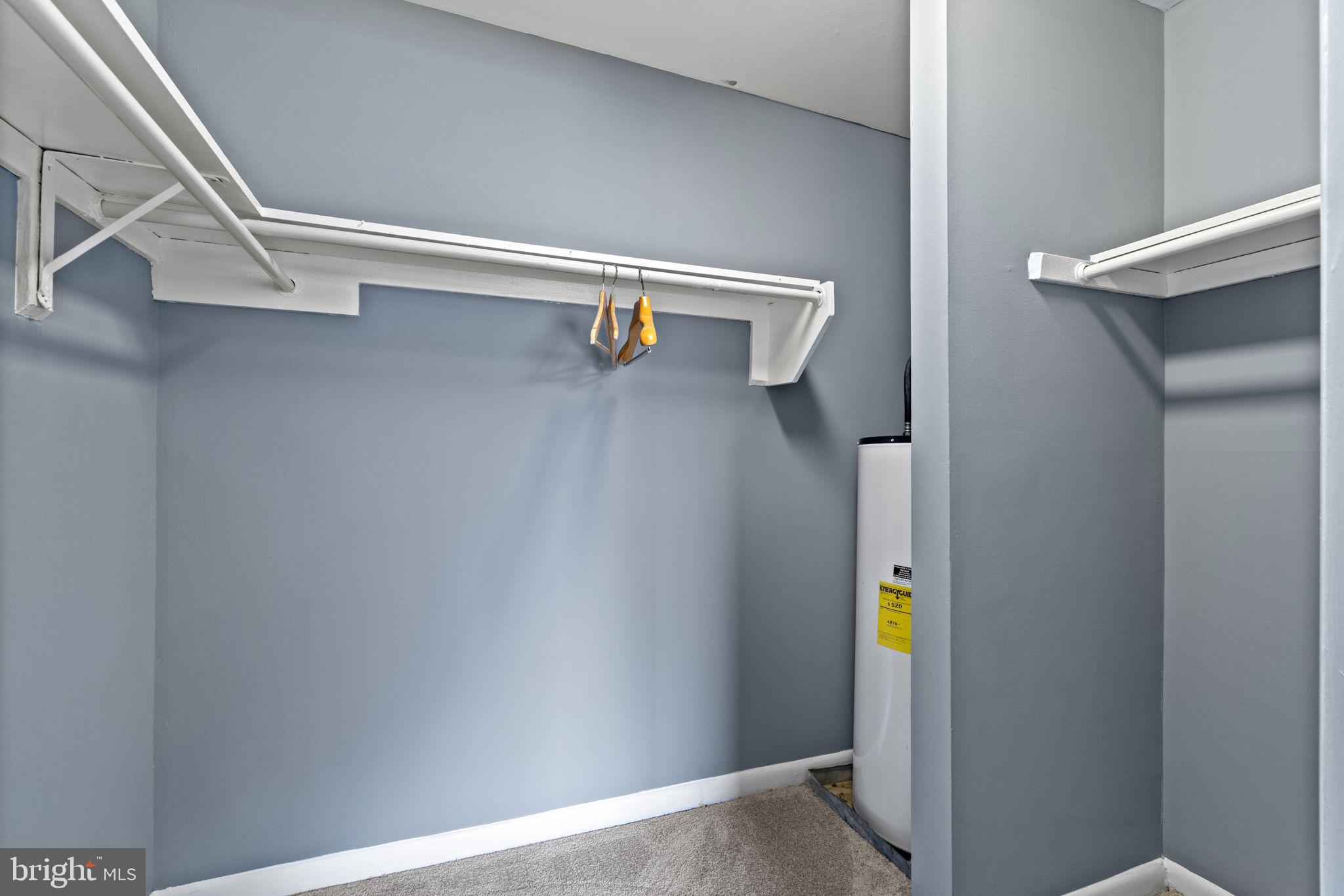 HUNTINGTON WALK - Residential