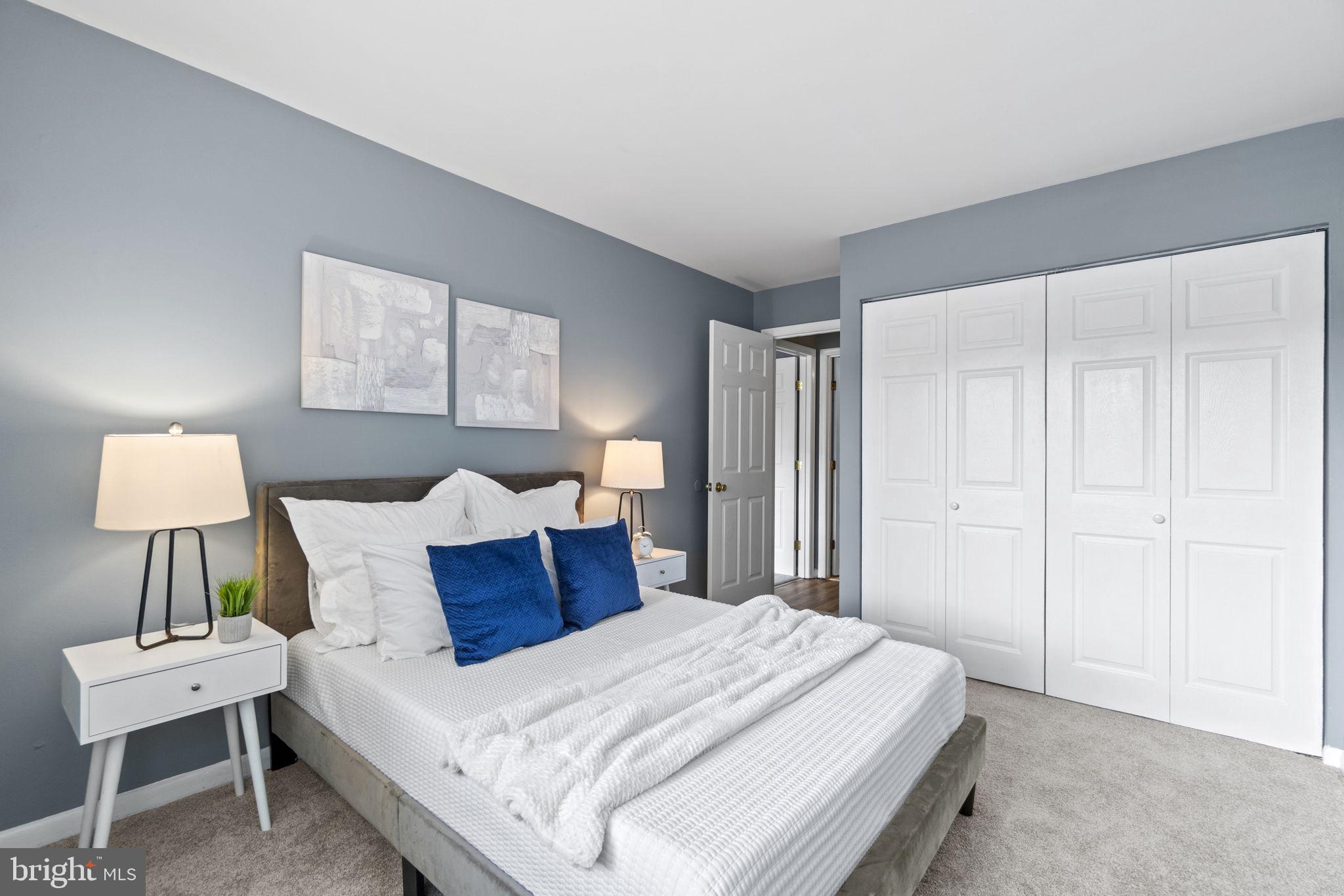 HUNTINGTON WALK - Residential