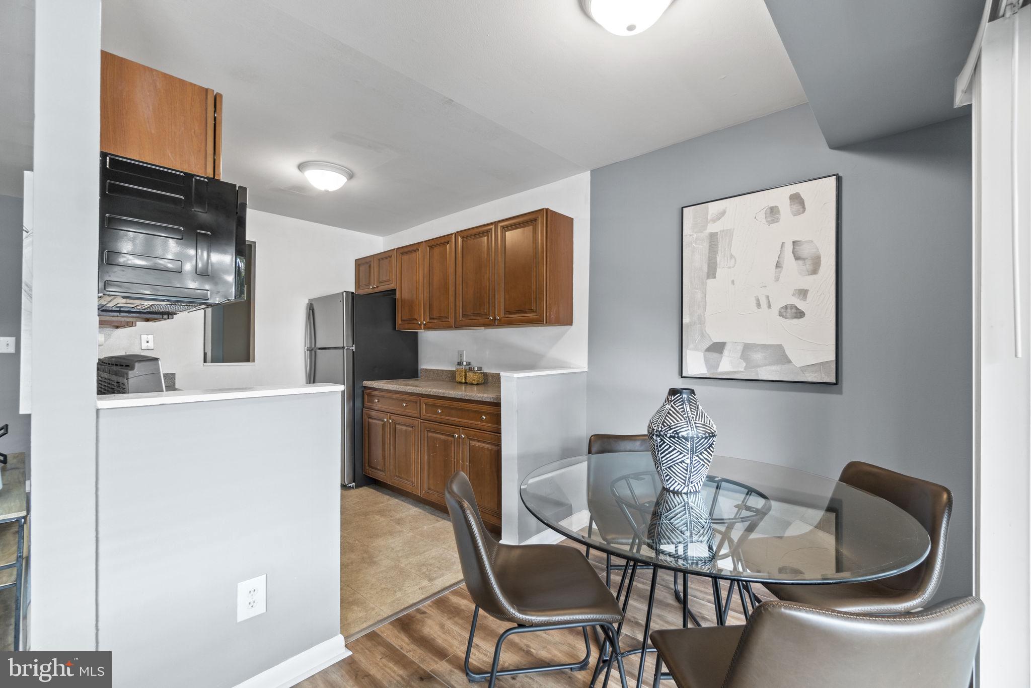 HUNTINGTON WALK - Residential