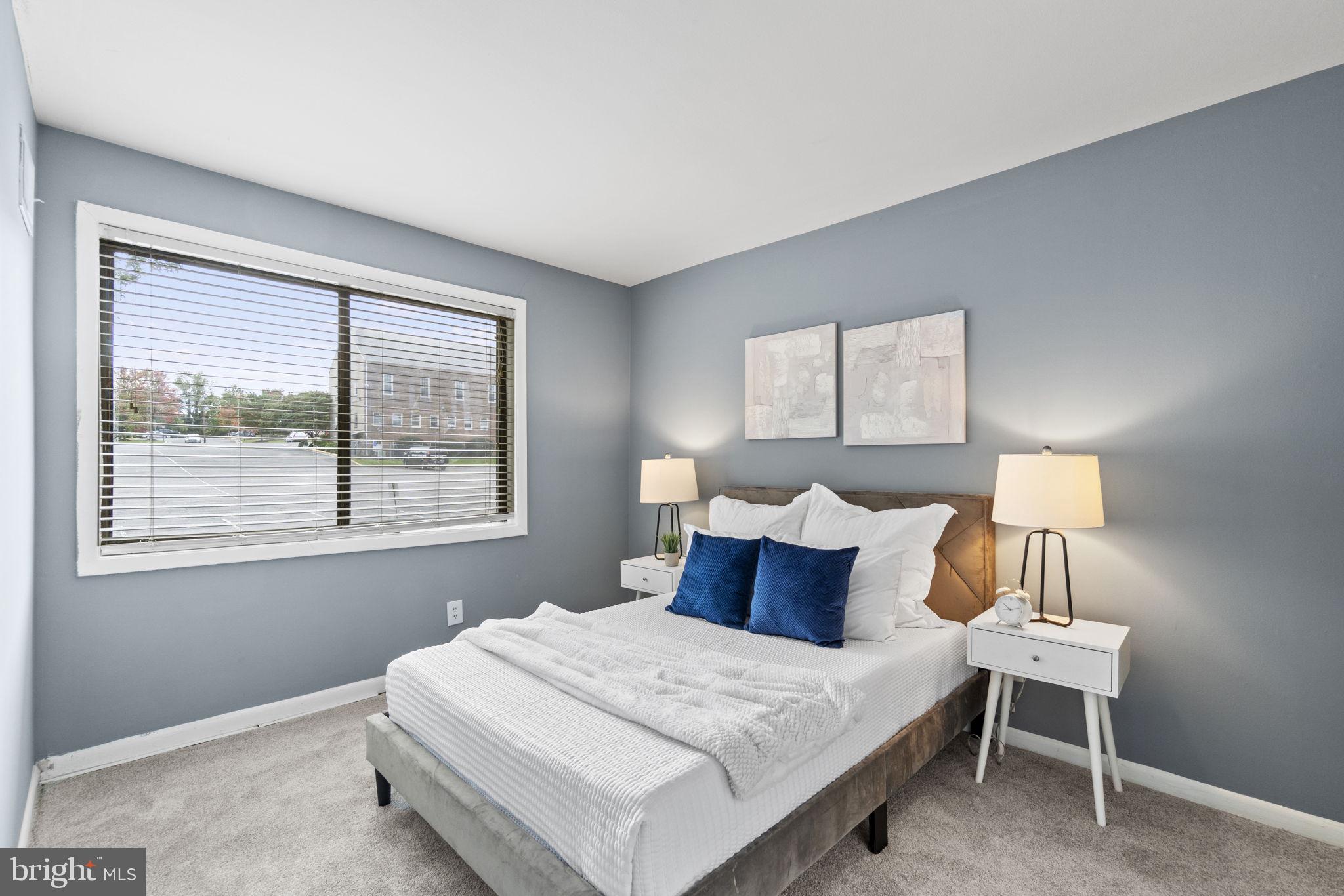 HUNTINGTON WALK - Residential